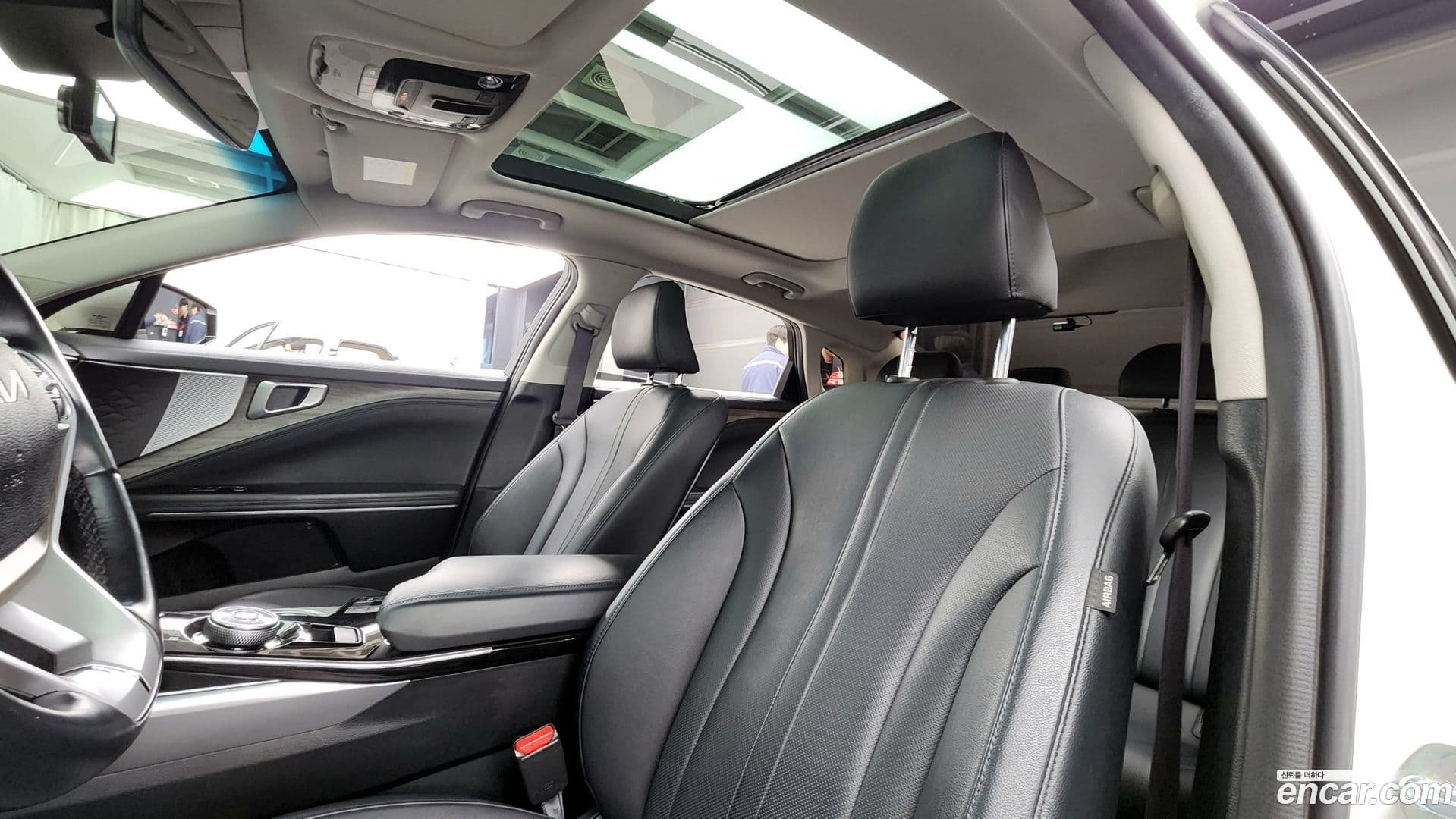 Main__Slider__Photo:K8 Kia 2021.9-18