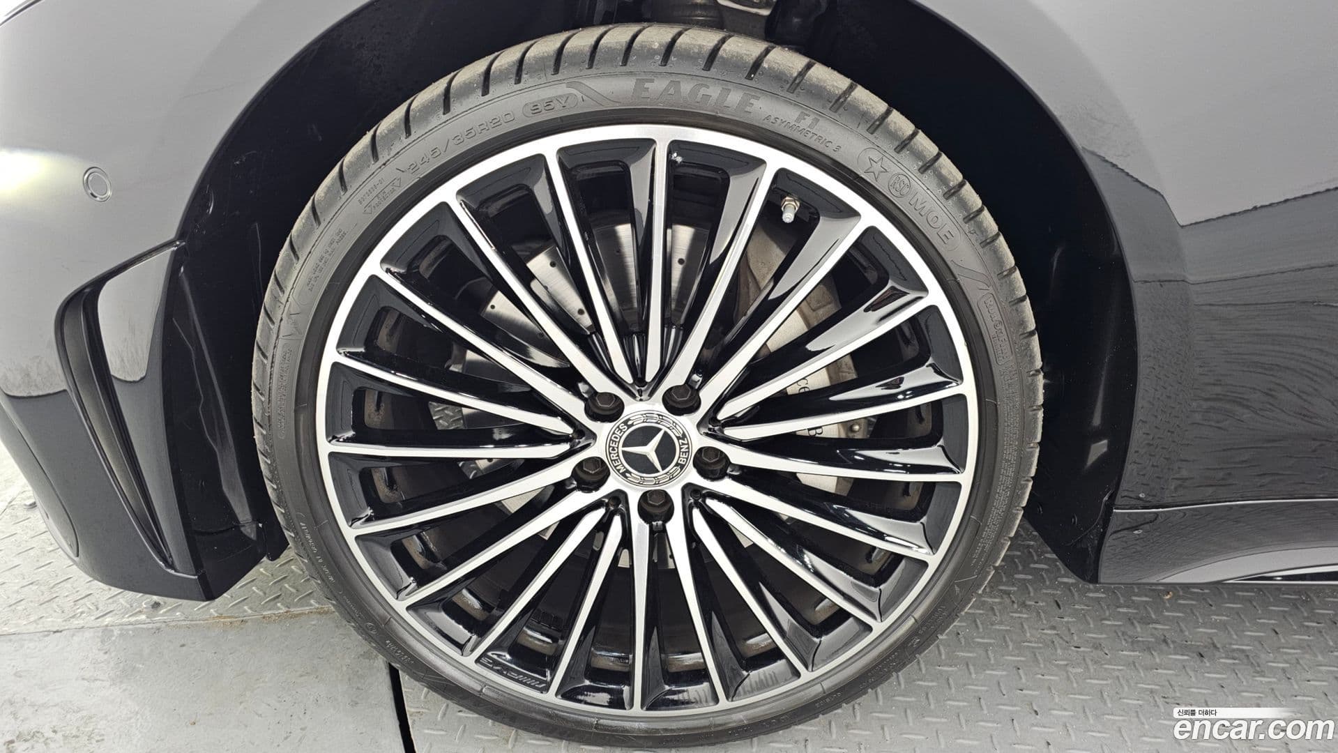 Main__Slider__Photo:CLS-Class Mercedes-Benz 2023.10-4