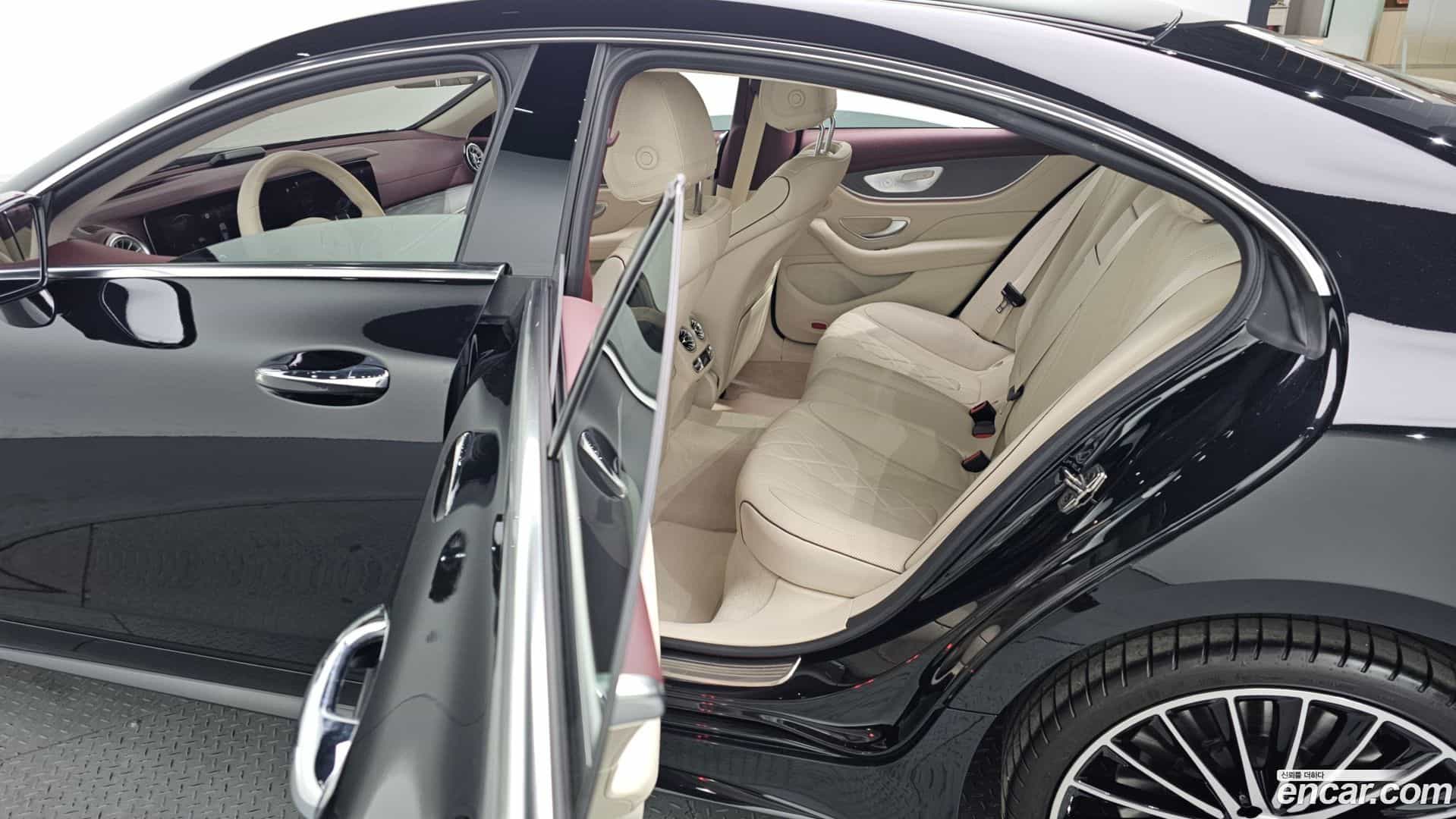 CLS-Class Mercedes-Benz 2023.10-OPTION-017