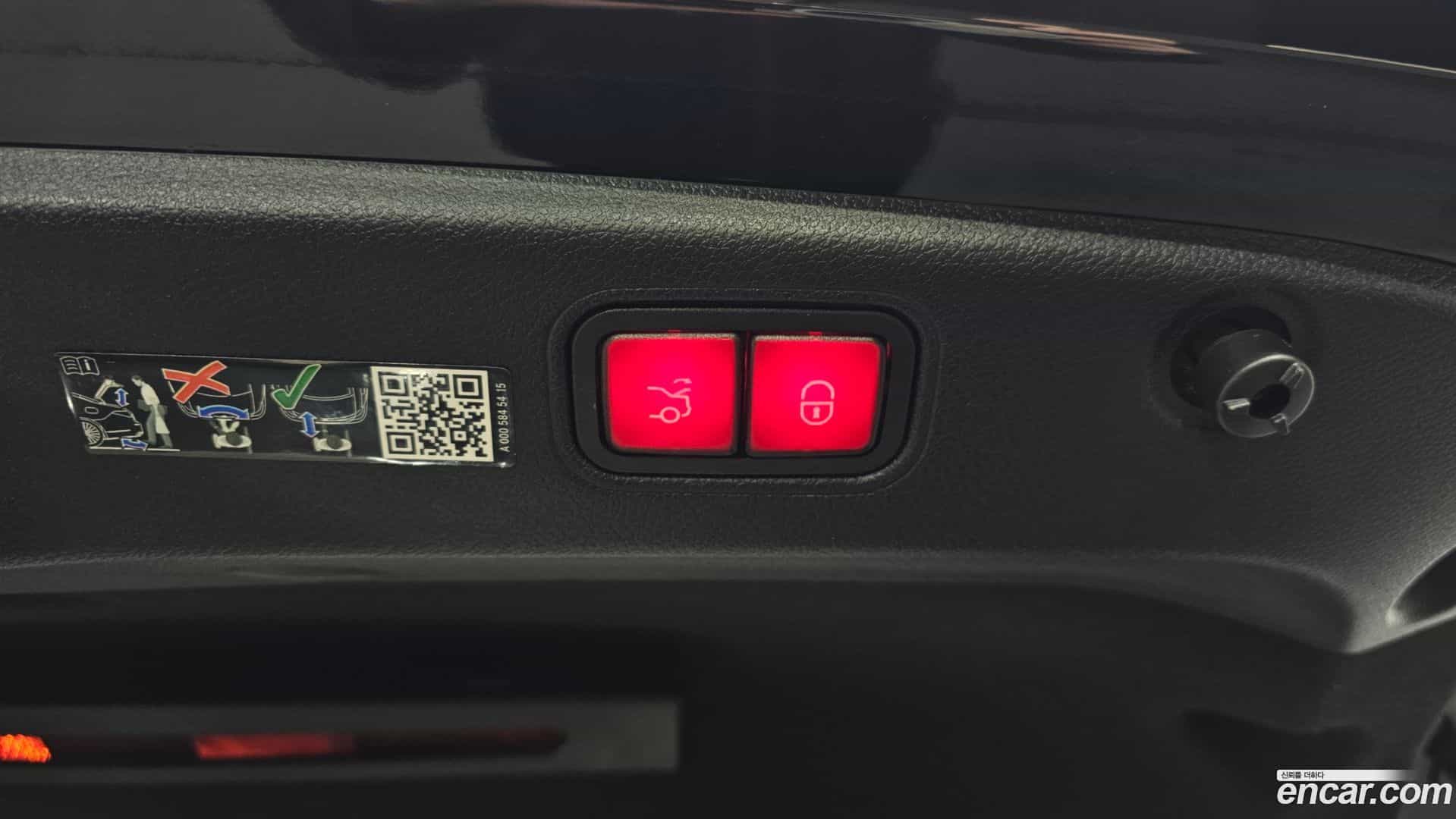 CLS-Class Mercedes-Benz 2023.10-OPTION-024