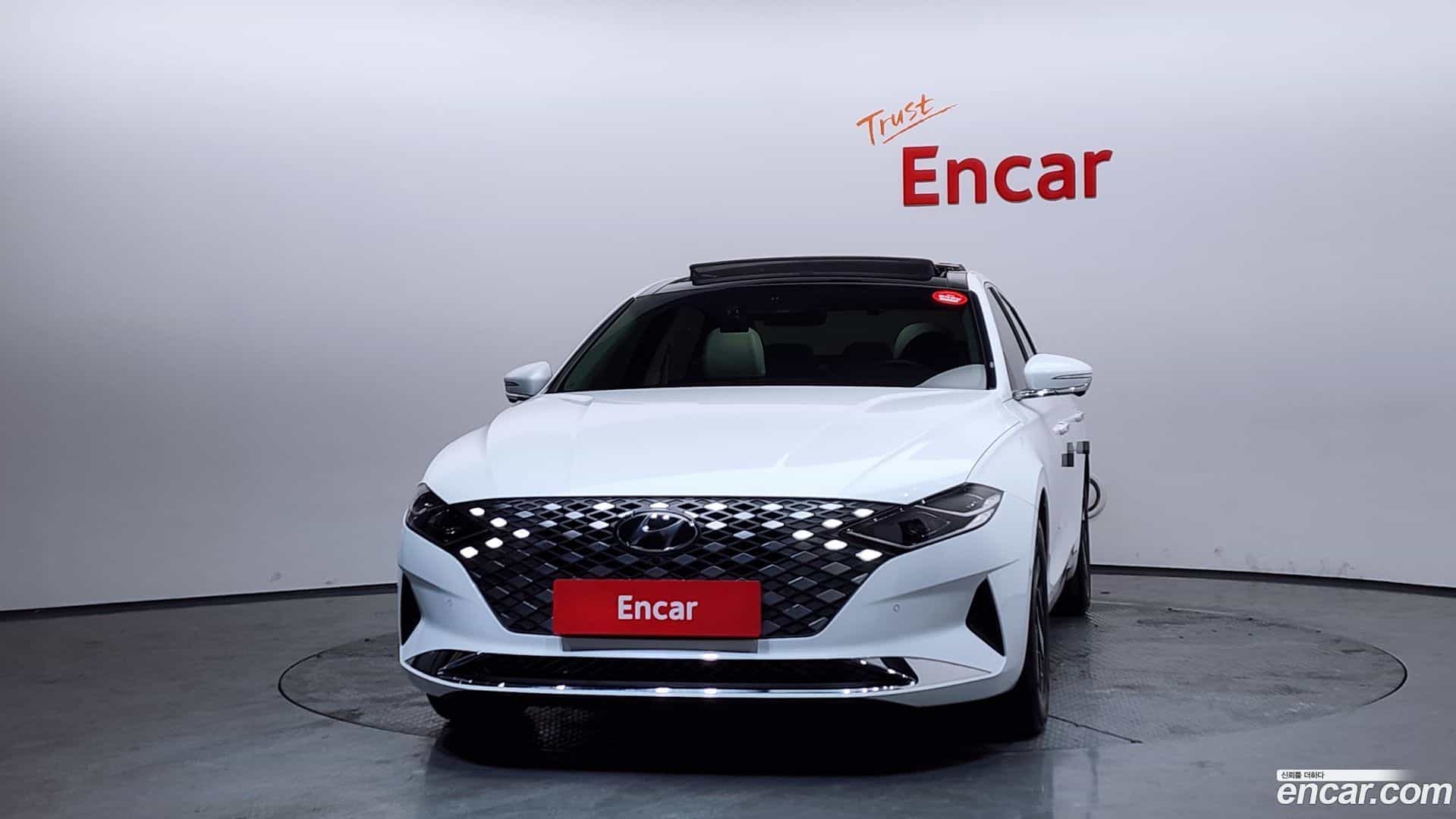 Grandeur Hyundai 2022.2-OUTER-003