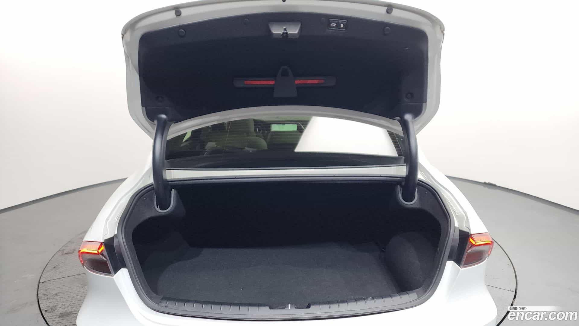 Grandeur Hyundai 2022.2-OPTION-024