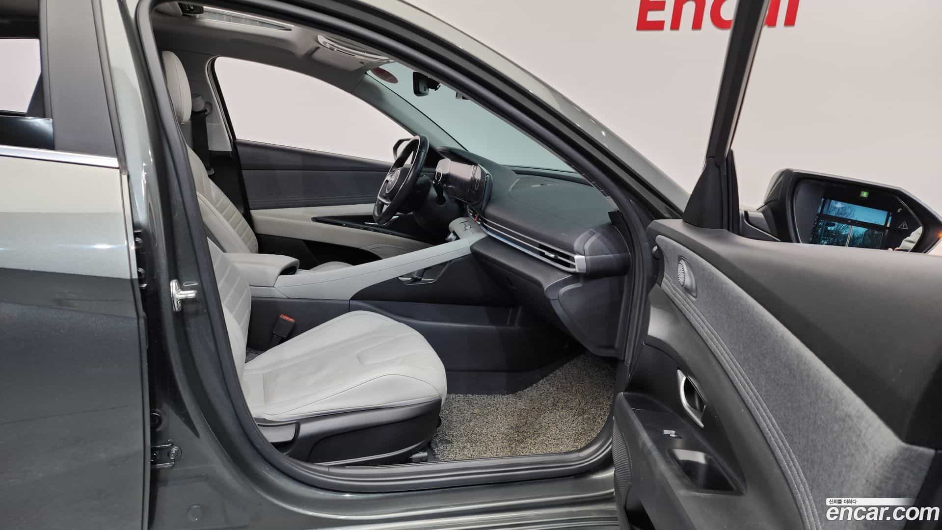 AVANTE Hyundai 2020.5-OPTION-015