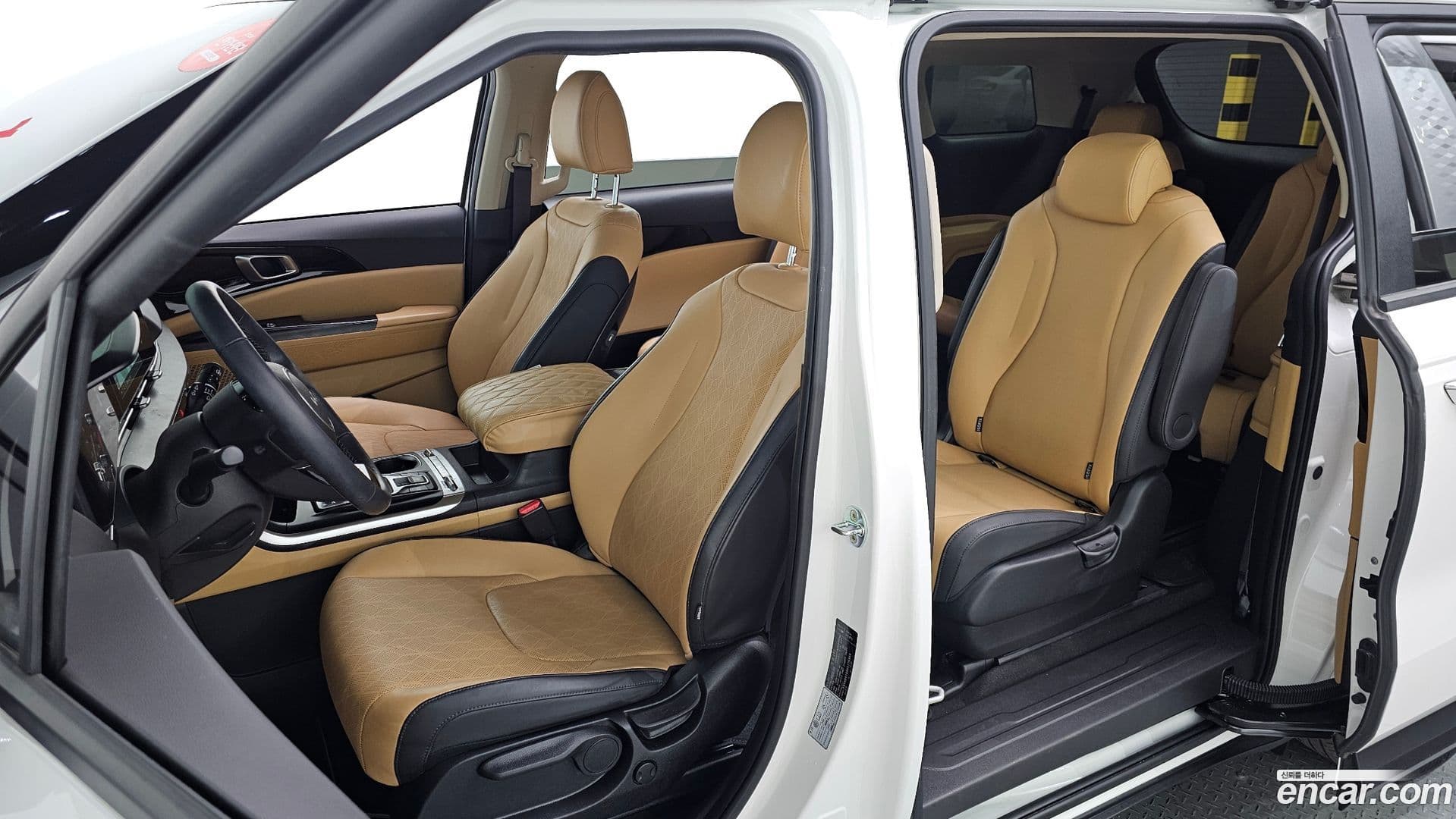 Main__Slider__Photo:Canival Kia 2022.1-11