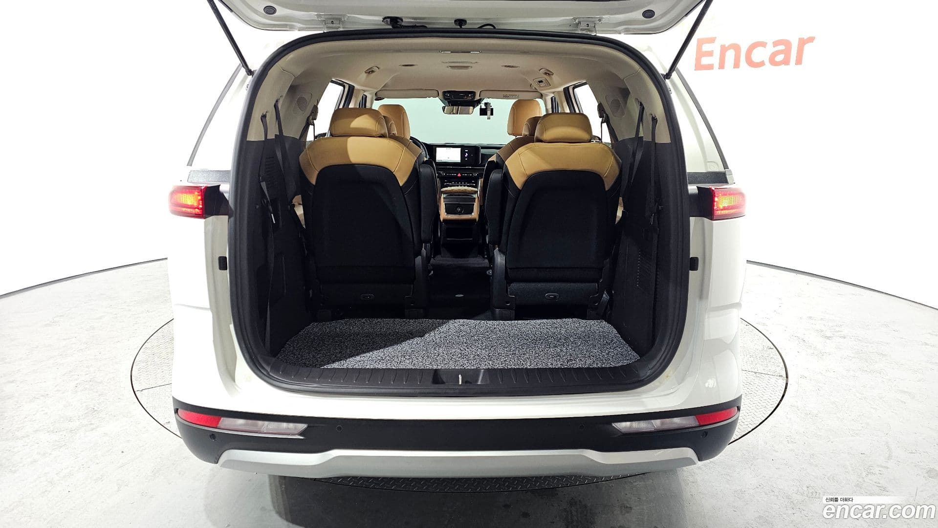 Main__Slider__Photo:Canival Kia 2022.1-19