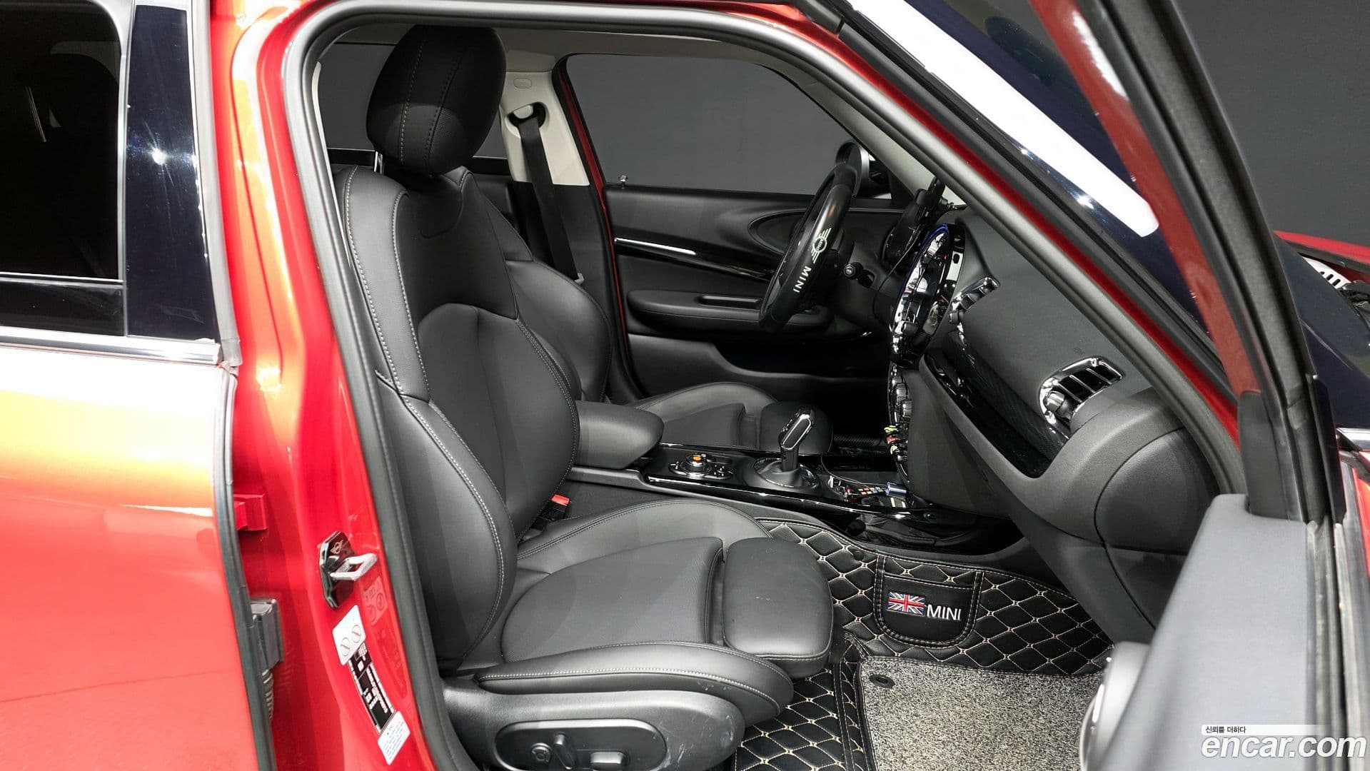 Main__Slider__Photo:Clubman Mini 2021.0-10