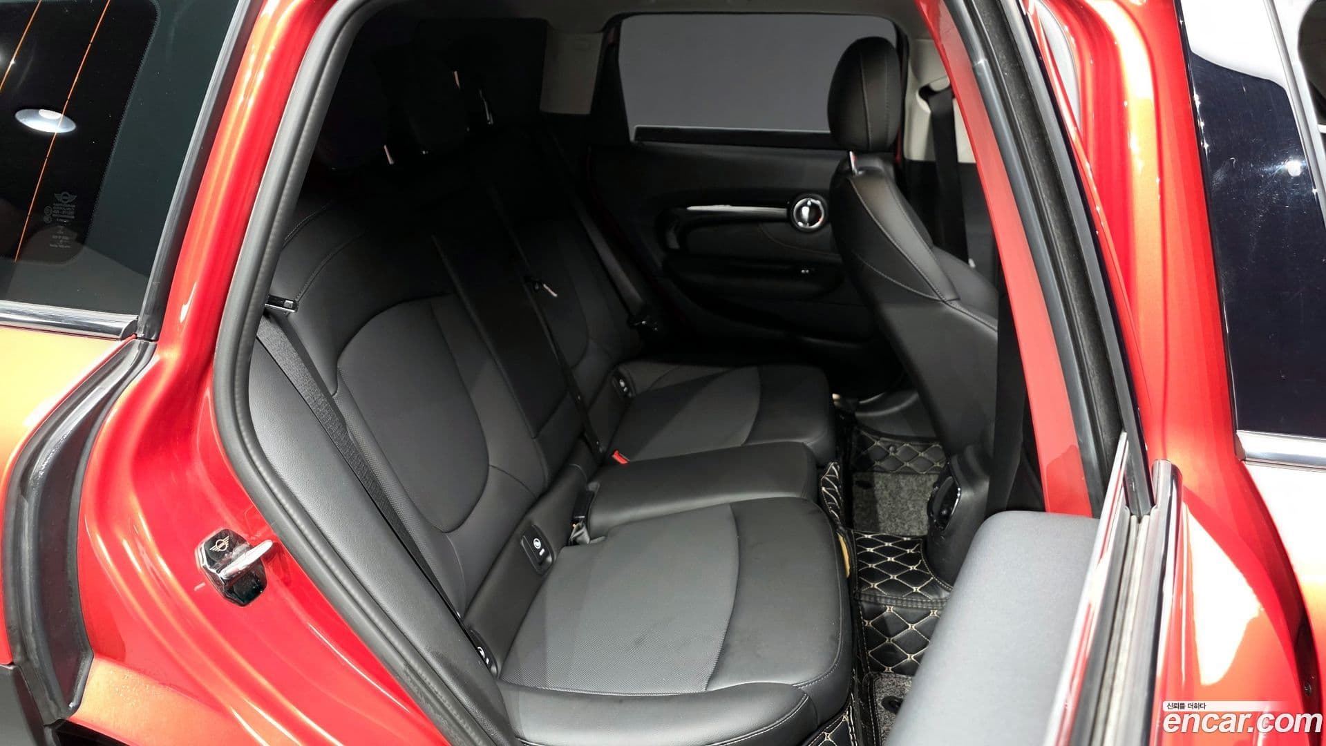 Main__Slider__Photo:Clubman Mini 2021.0-11