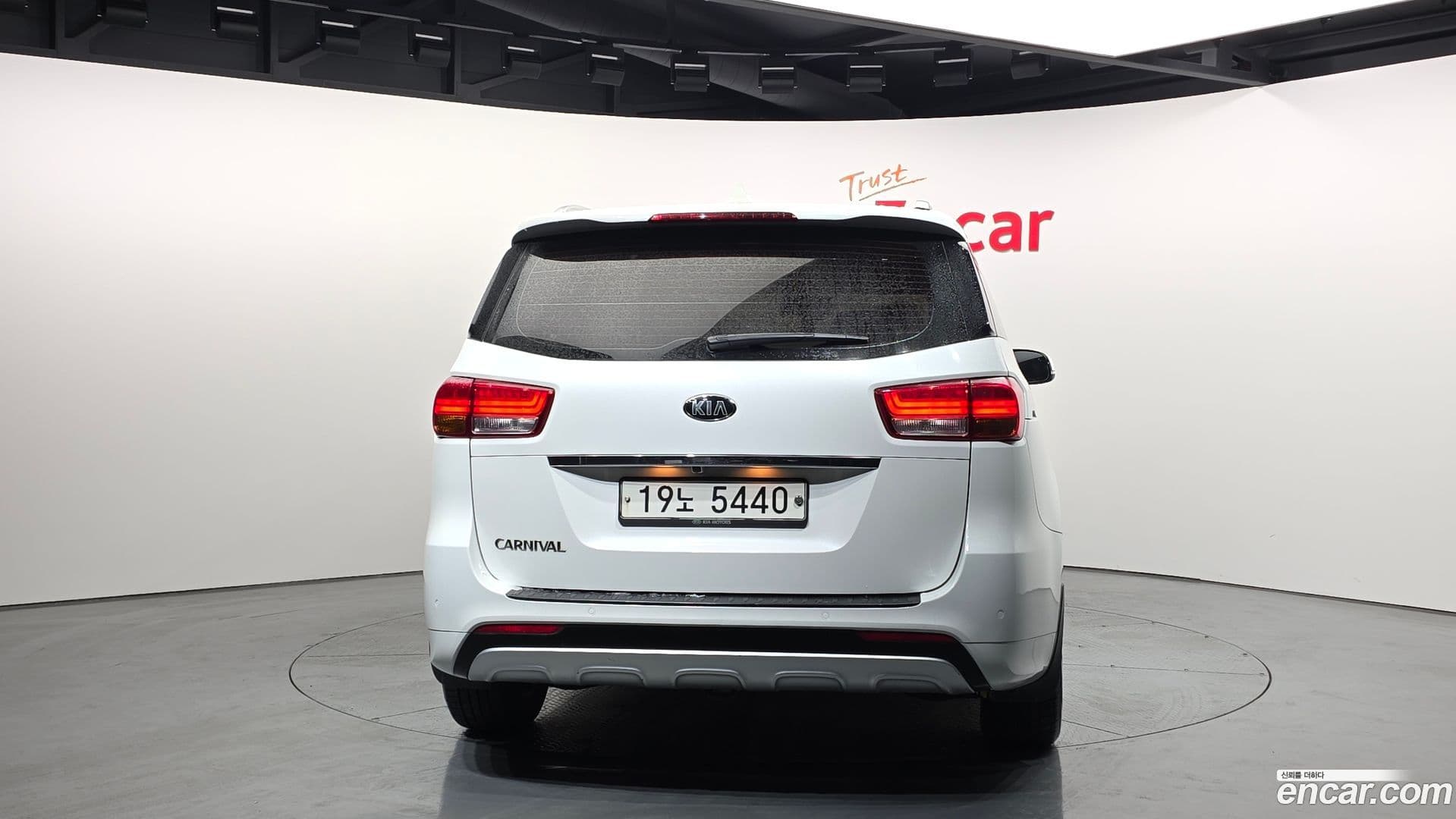 Main__Slider__Photo:Canival Kia 2018.2-3