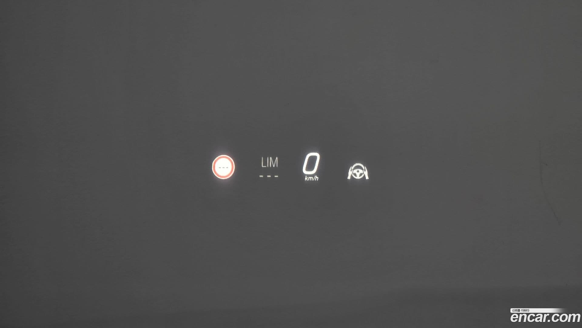 Main__Slider__Photo:E-Class Mercedes-Benz 2024.2-16