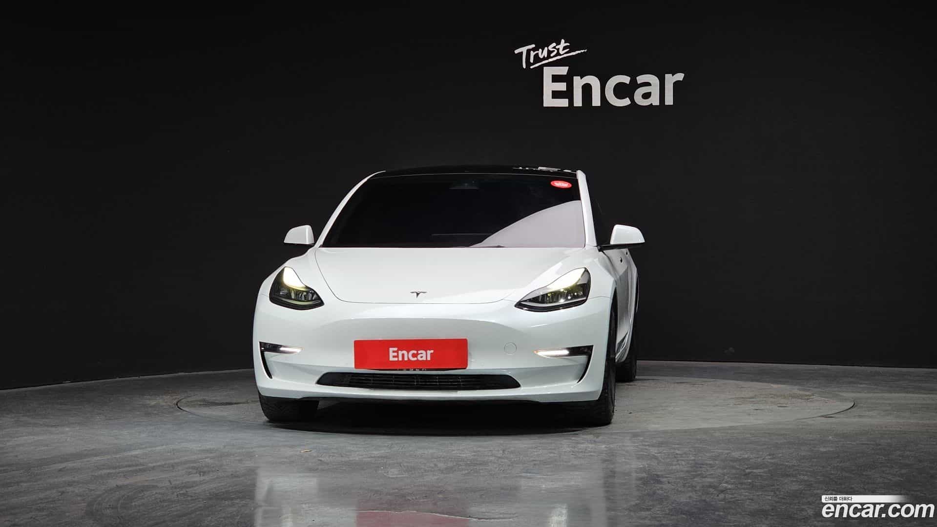 Model 3 Tesla 2022.5-OUTER-003