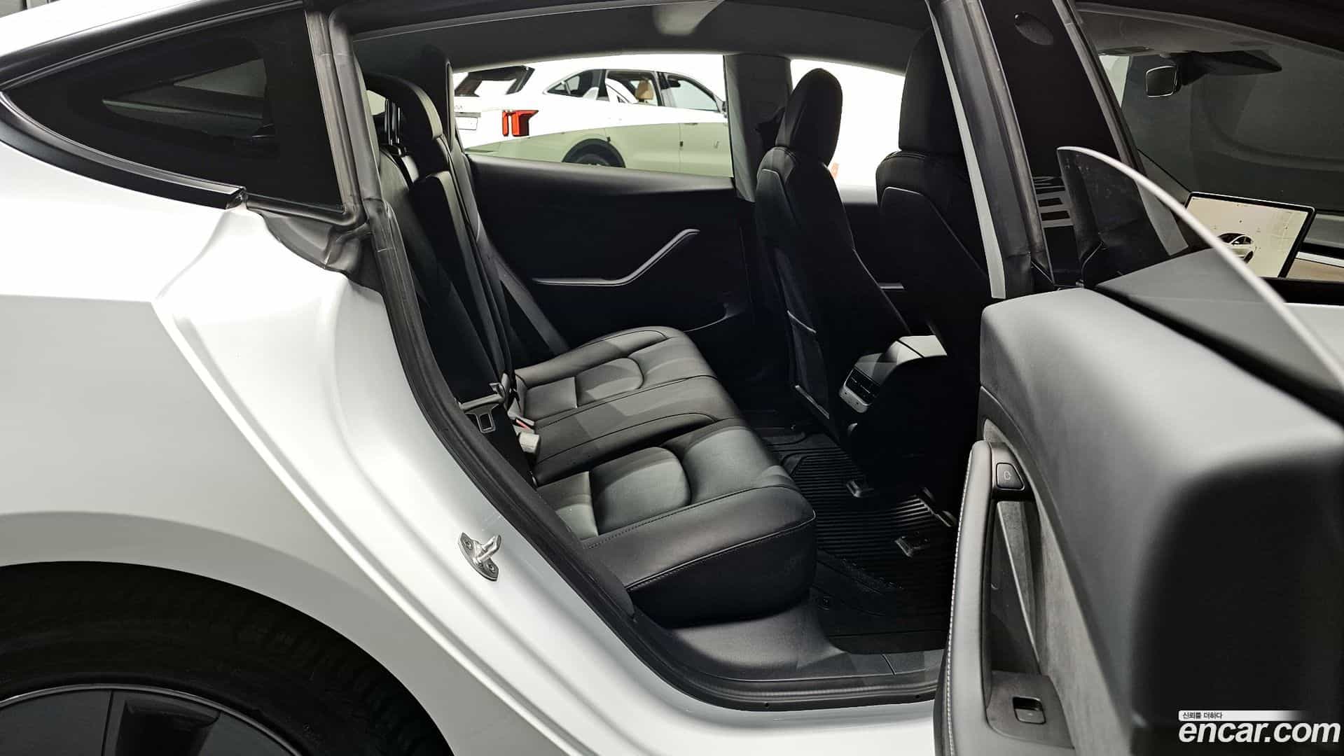 Model 3 Tesla 2022.5-OPTION-016