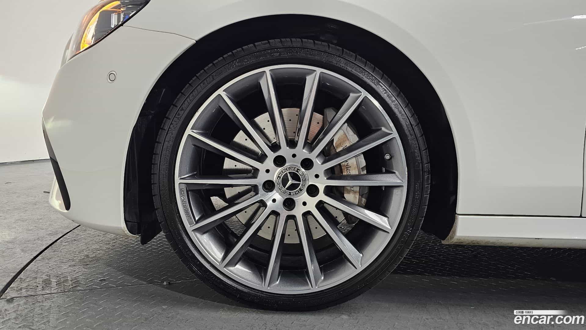 E-Class Mercedes-Benz 2022.2-OUTER-005