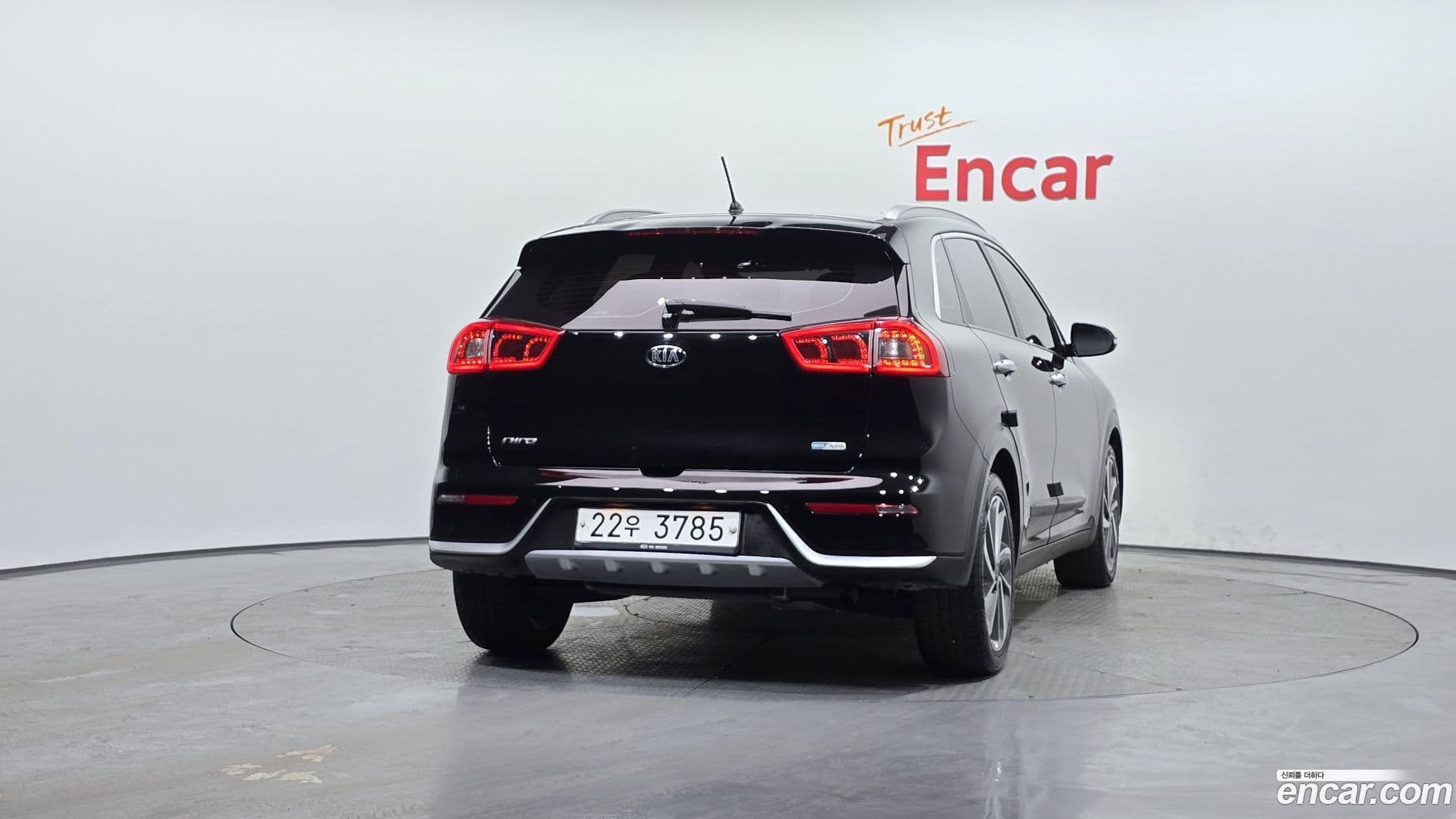 Main__Slider__Photo:Niro Kia 2018.3-3