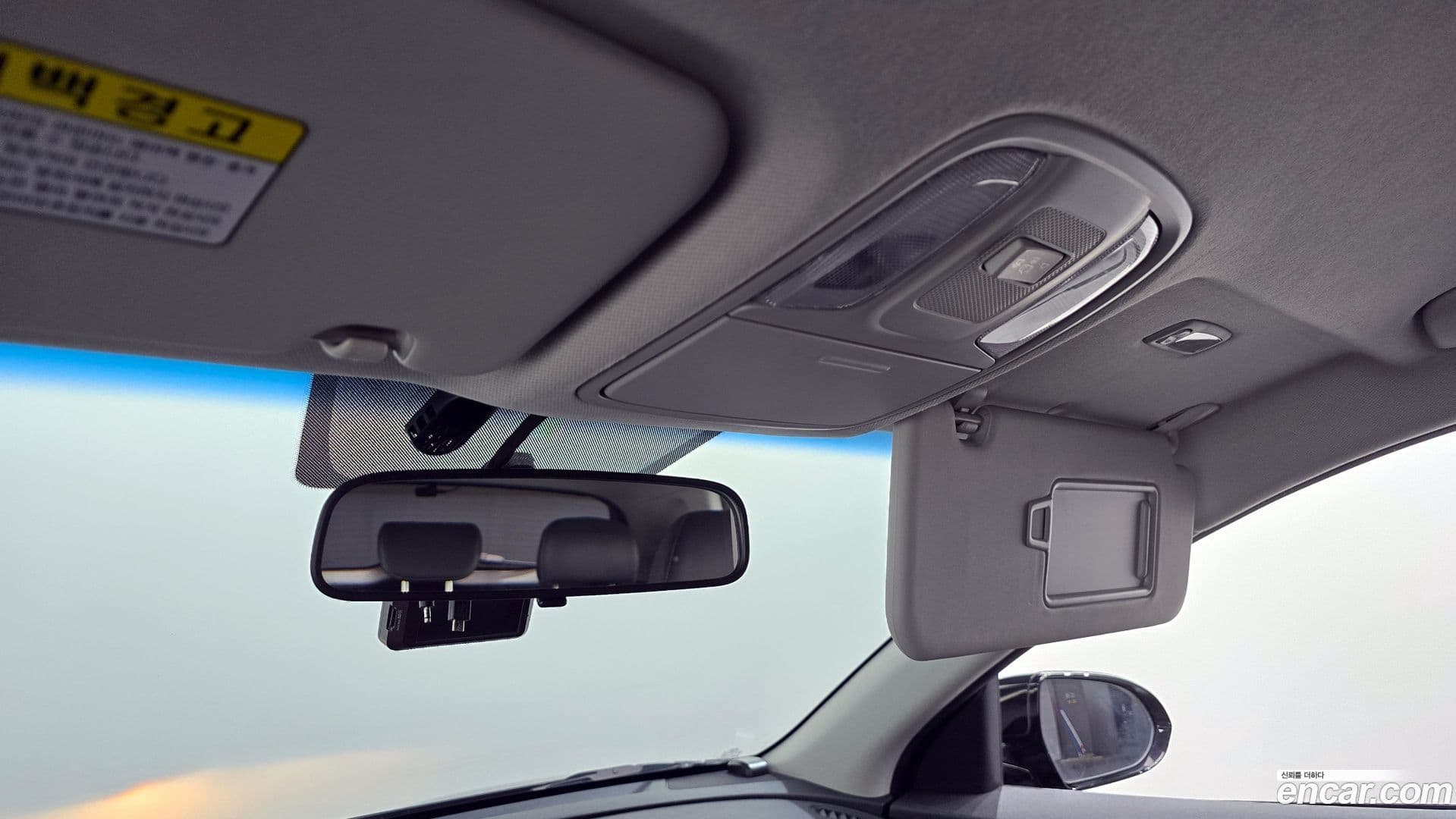 Main__Slider__Photo:Niro Kia 2018.3-17