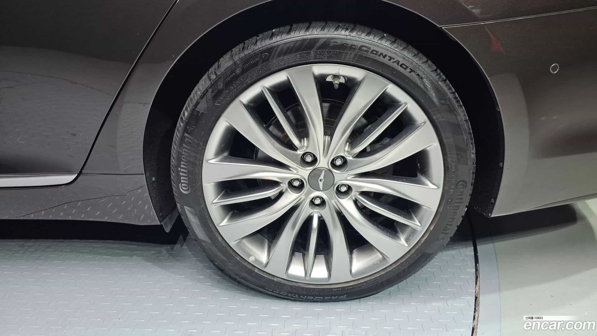 G80 Genesis 2016.10-OUTER-005