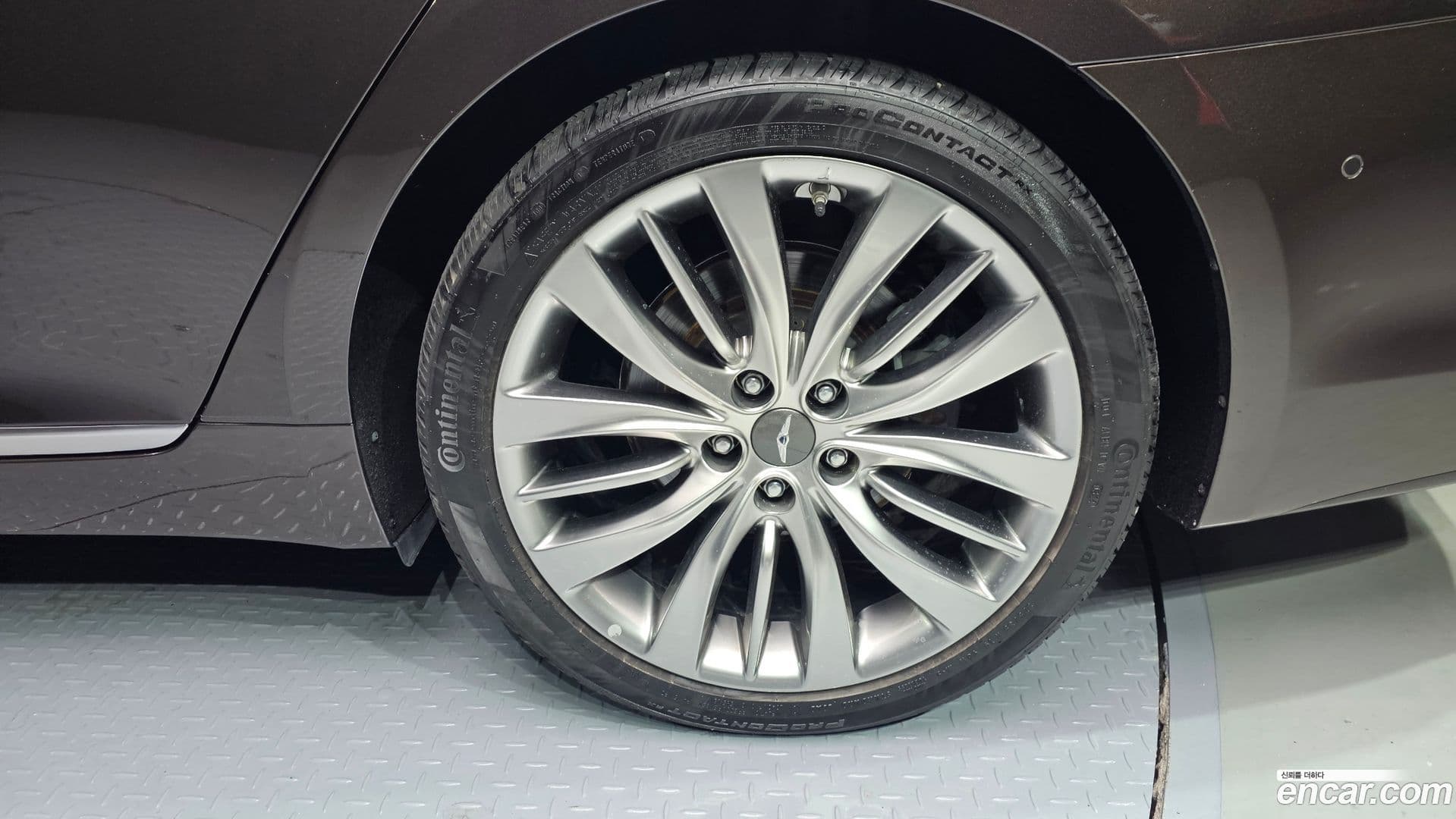 Main__Slider__Photo:G80 Genesis 2016.10-4