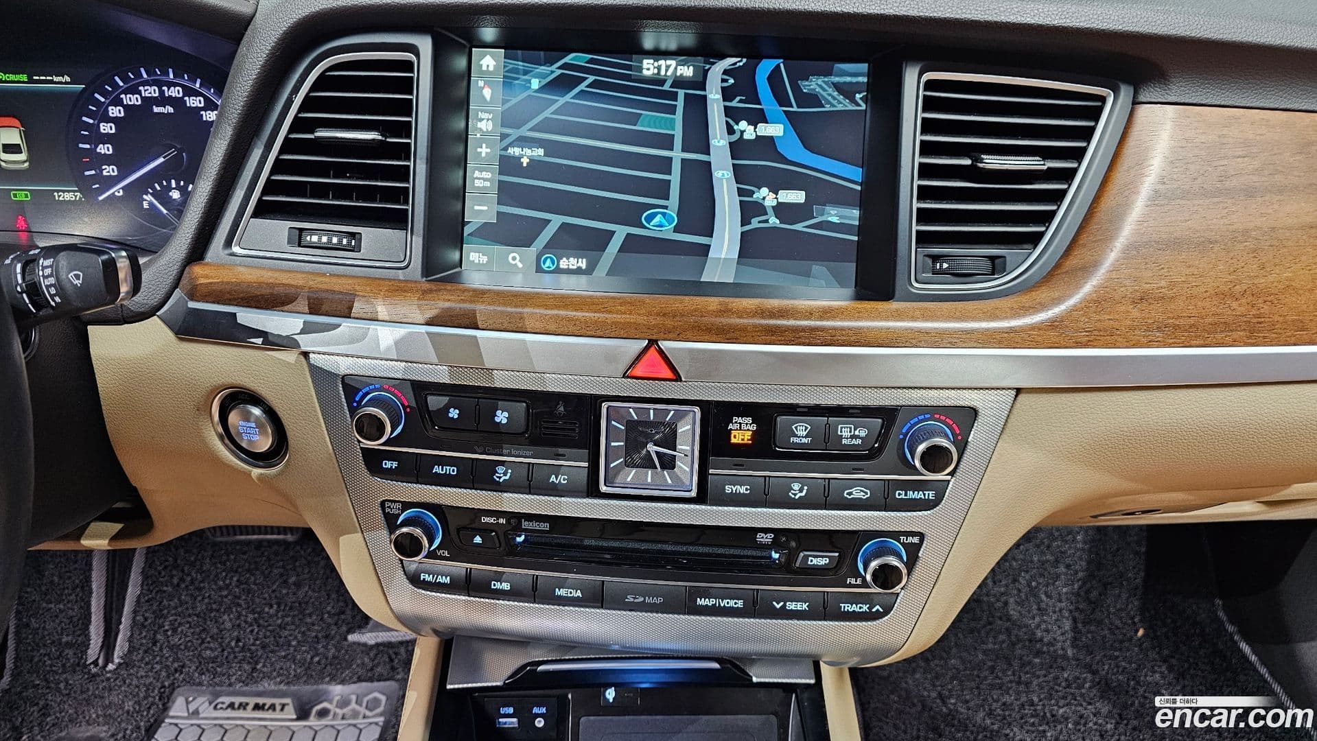 Main__Slider__Photo:G80 Genesis 2016.10-14