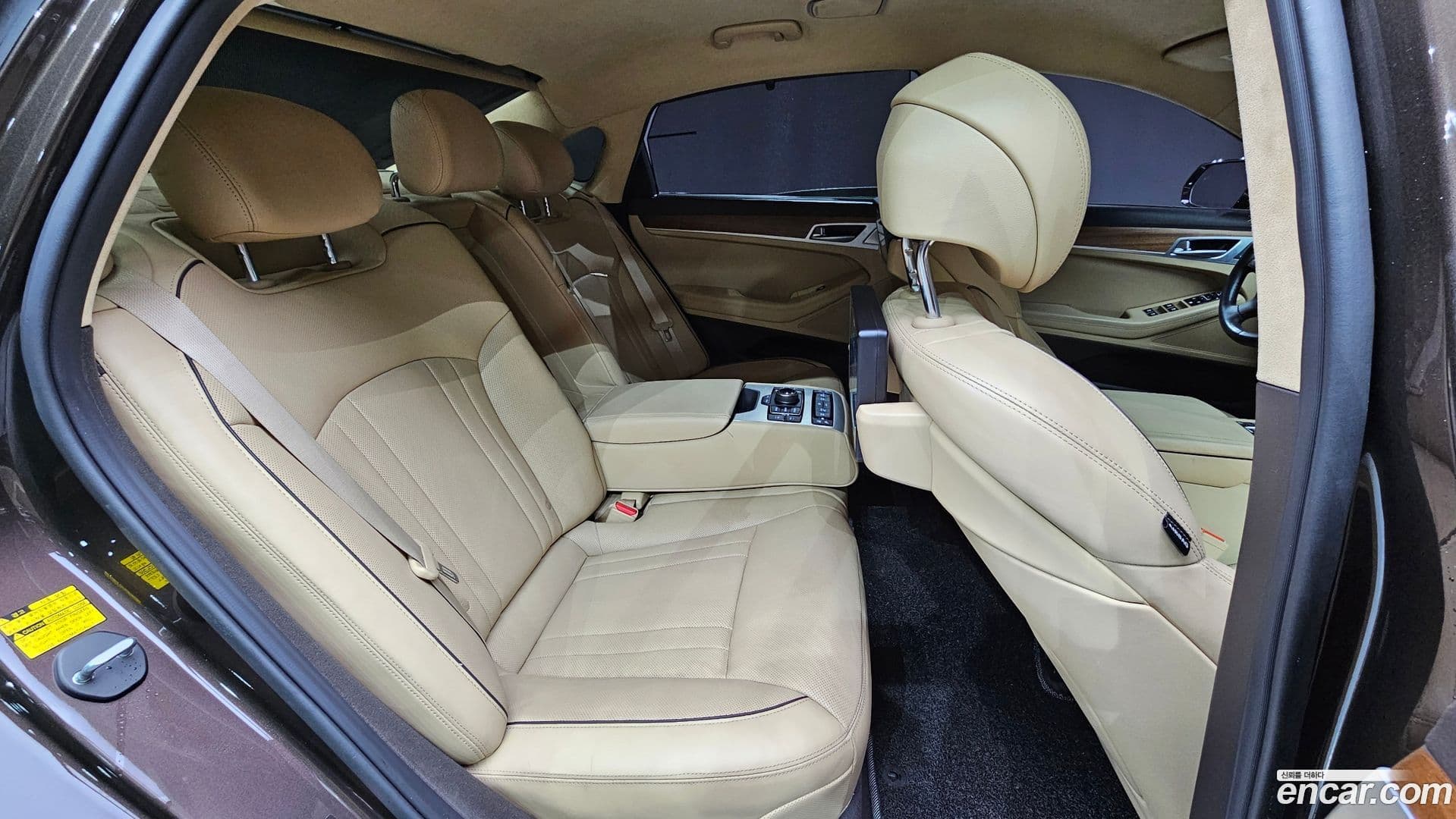 Main__Slider__Photo:G80 Genesis 2016.10-18