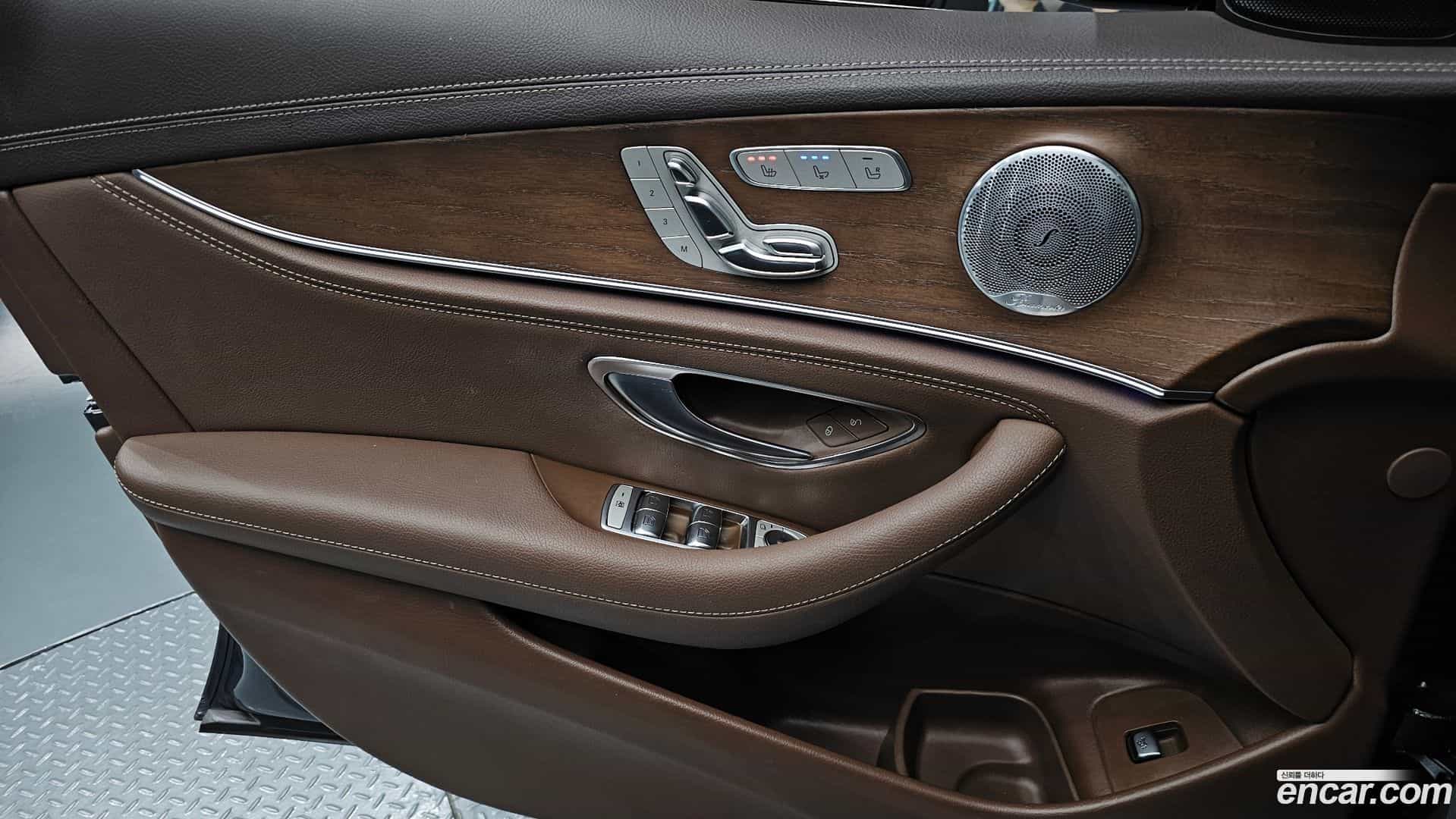 E-Class Mercedes-Benz 2019.11-OPTION-018