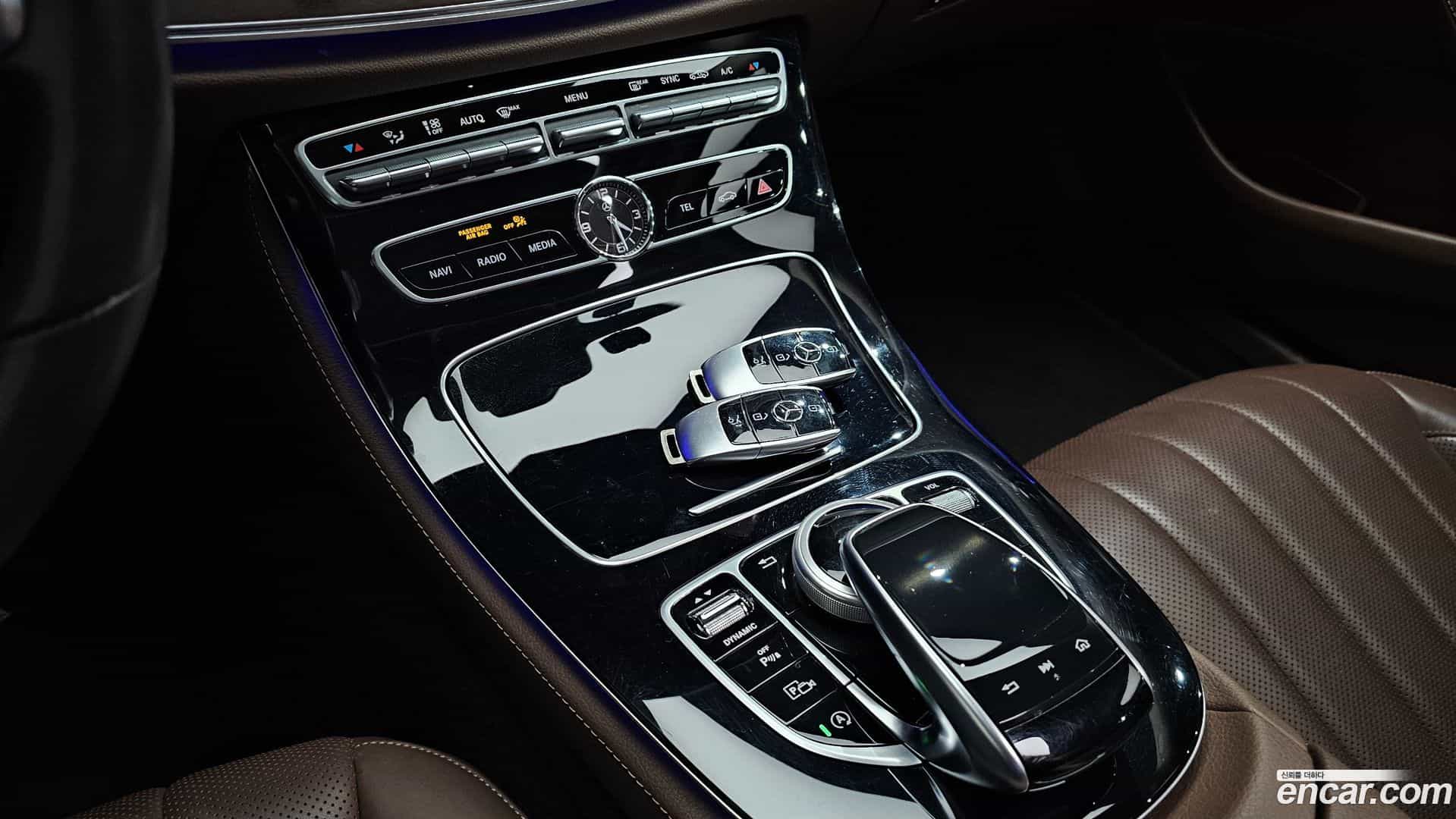 E-Class Mercedes-Benz 2019.11-OPTION-021