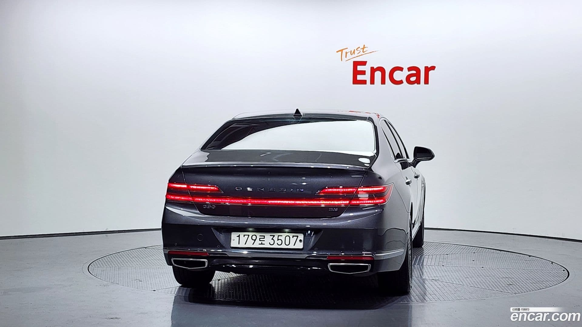 Main__Slider__Photo:G90 Genesis 2019.3-3