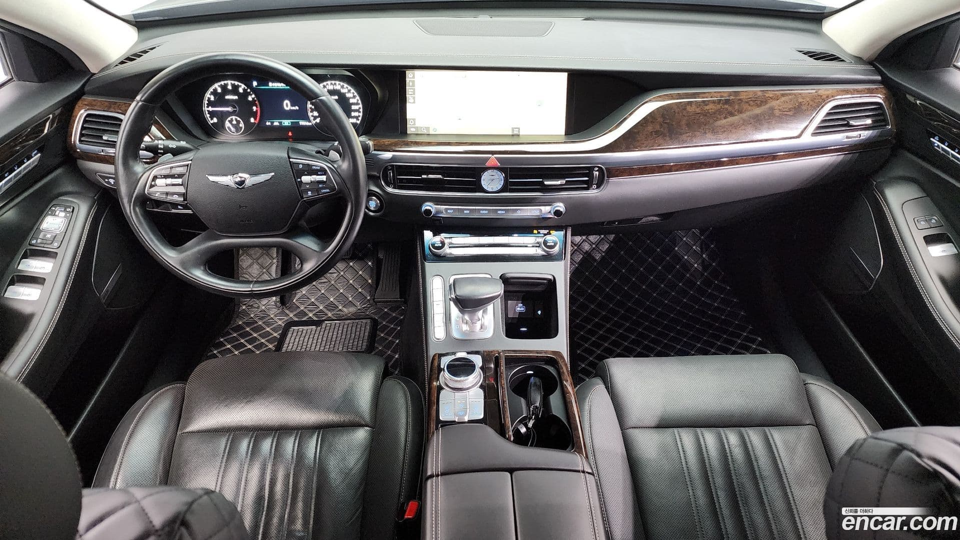 Main__Slider__Photo:G90 Genesis 2019.3-6