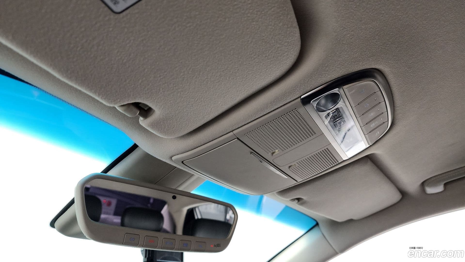 Main__Slider__Photo:G90 Genesis 2019.3-18