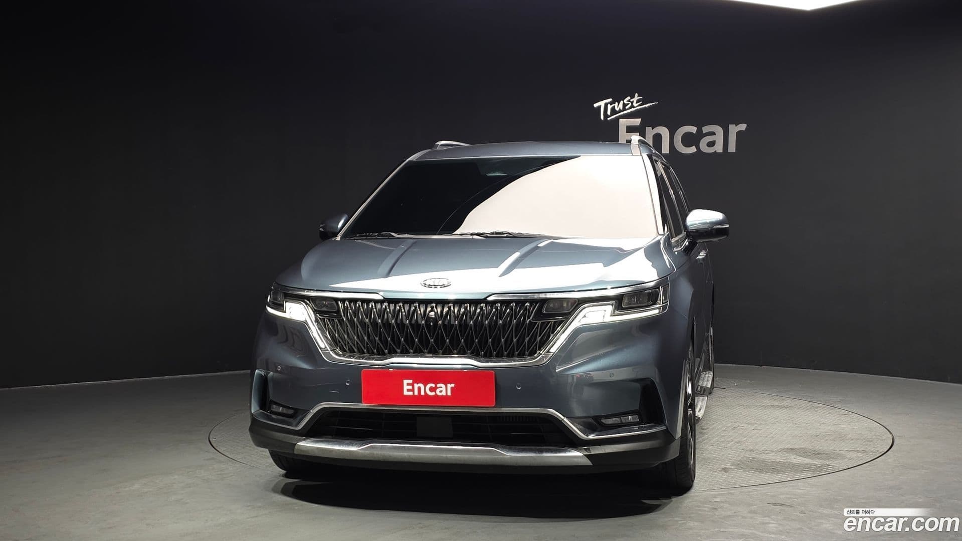 Main__Slider__Photo:Canival Kia 2021.0-2