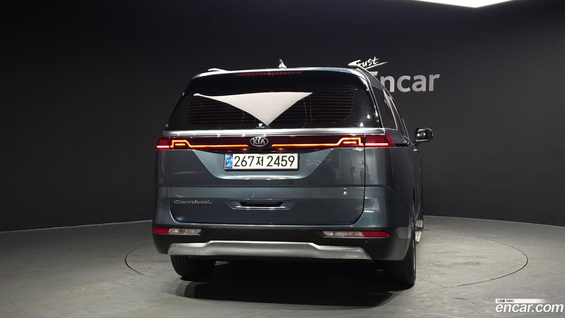 Main__Slider__Photo:Canival Kia 2021.0-3