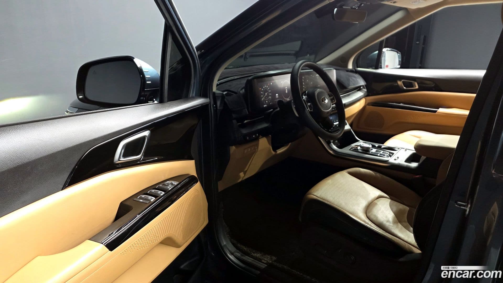 Main__Slider__Photo:Canival Kia 2021.0-9