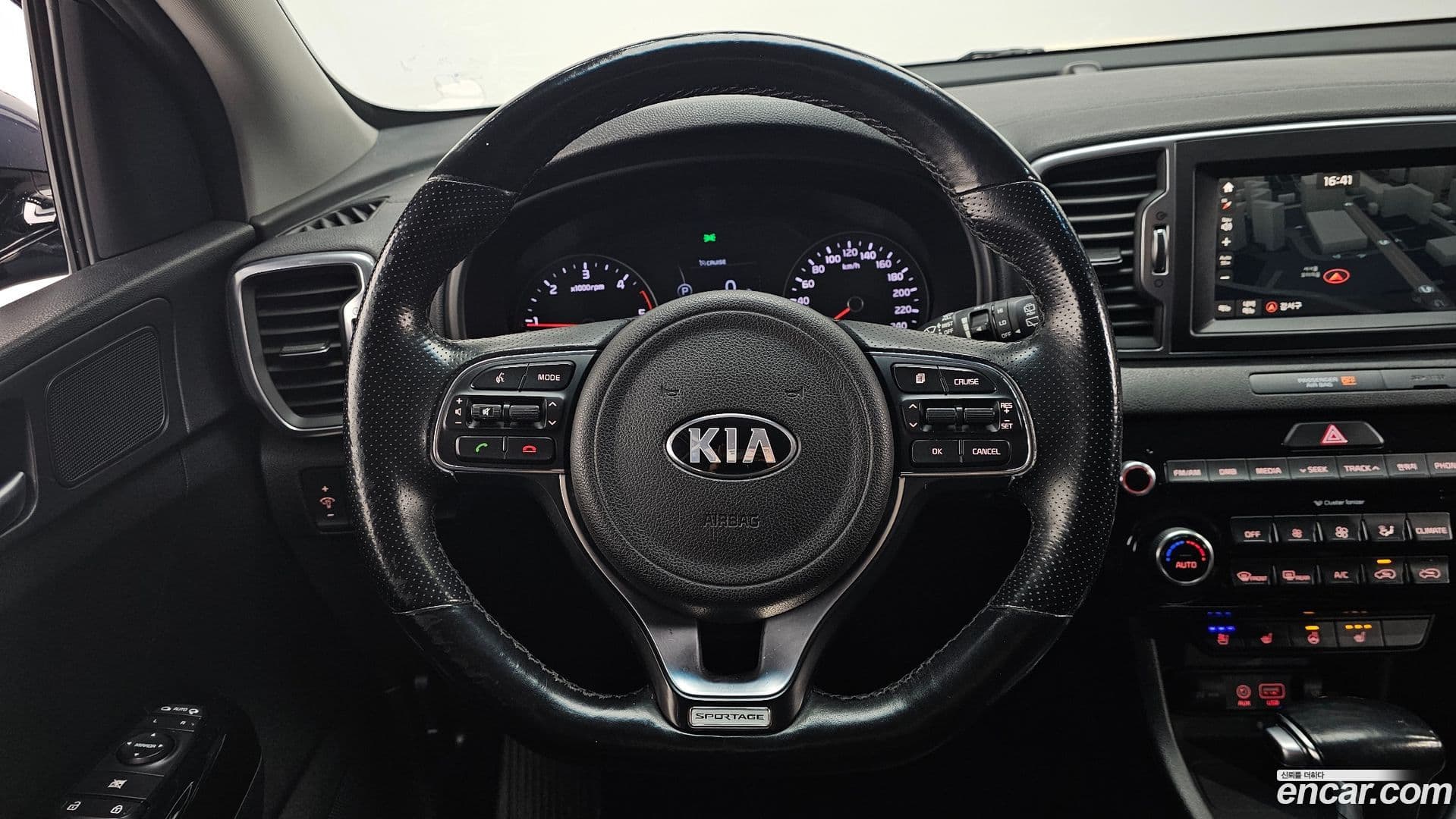 Main__Slider__Photo:Sportage Kia 2017.0-12