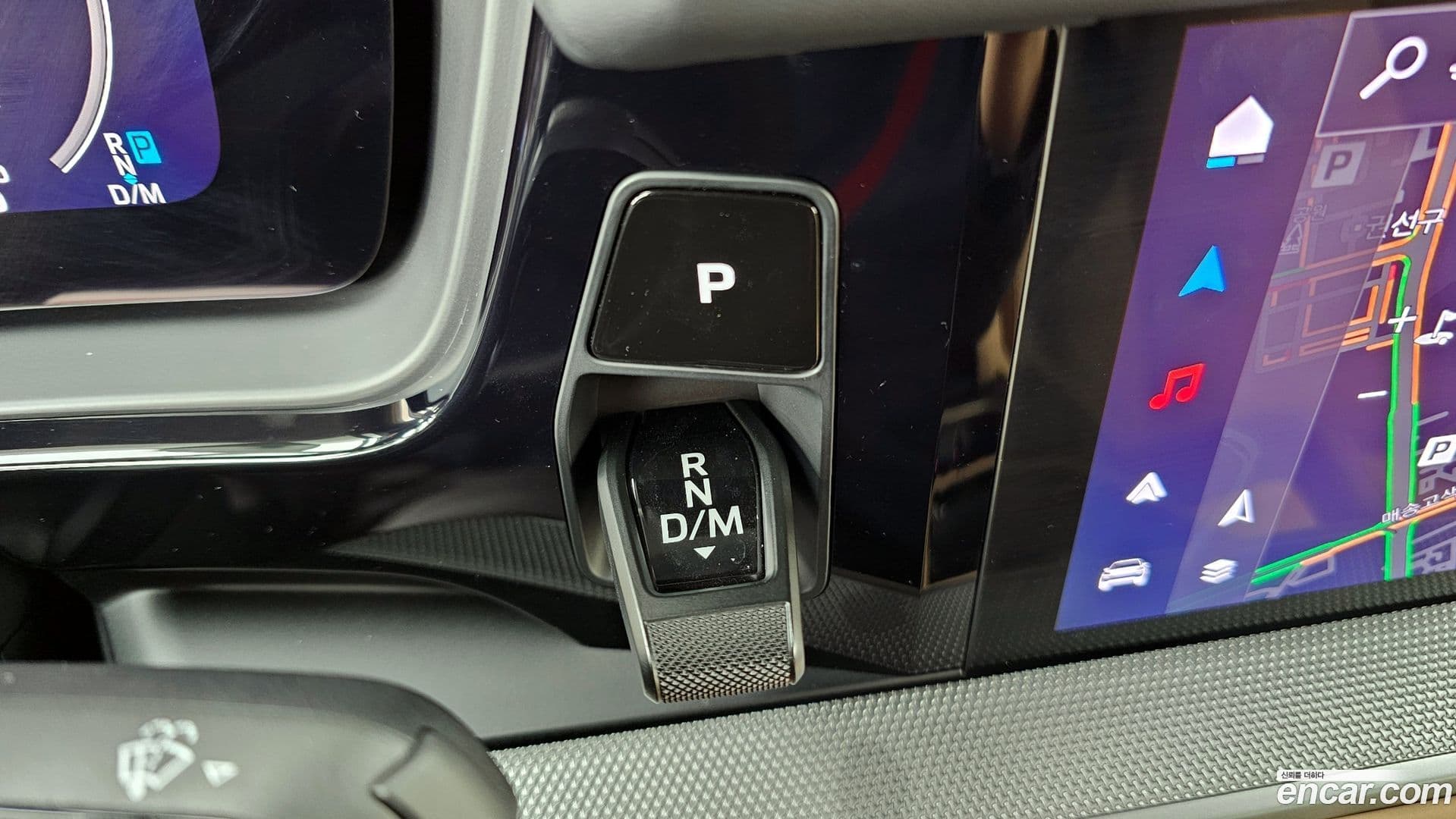 Main__Slider__Photo:Cayenne Porsche 2024.6-8