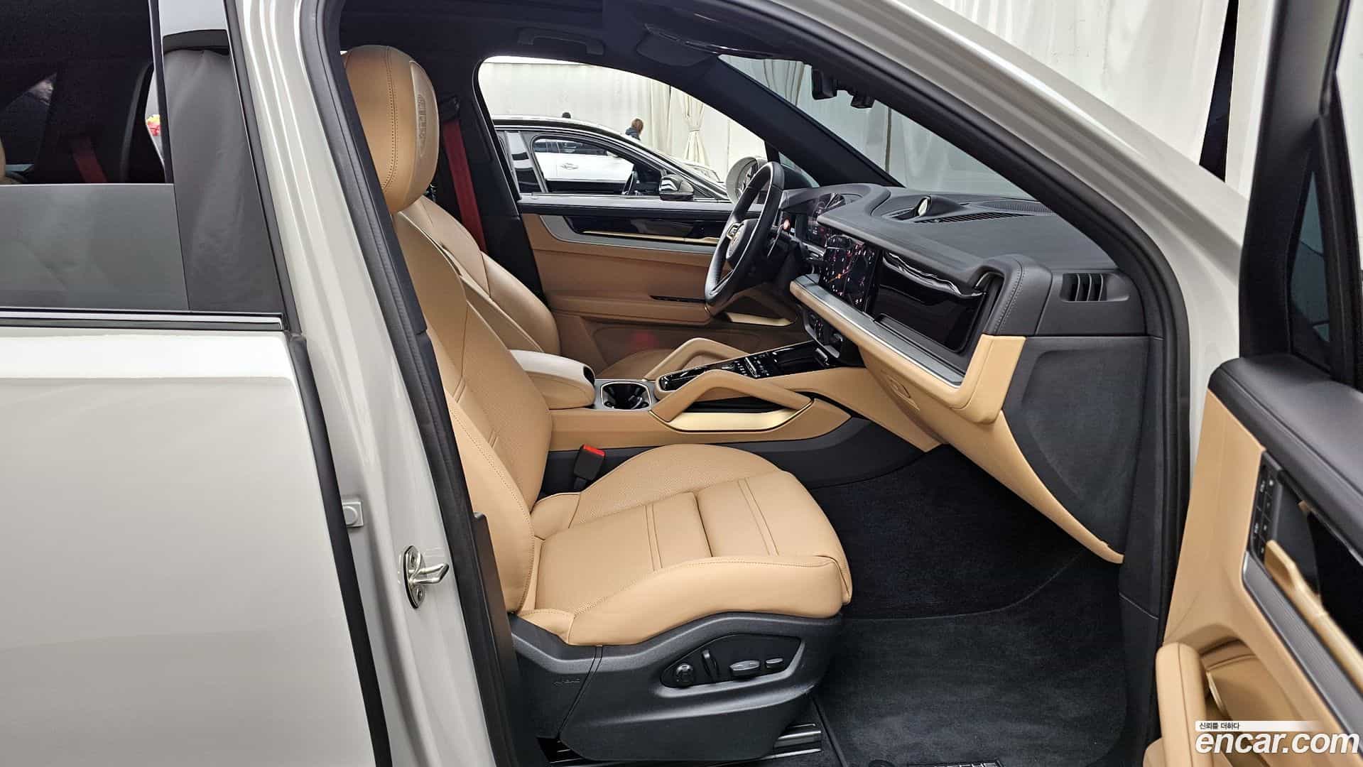 Cayenne Porsche 2024.6-OPTION-015