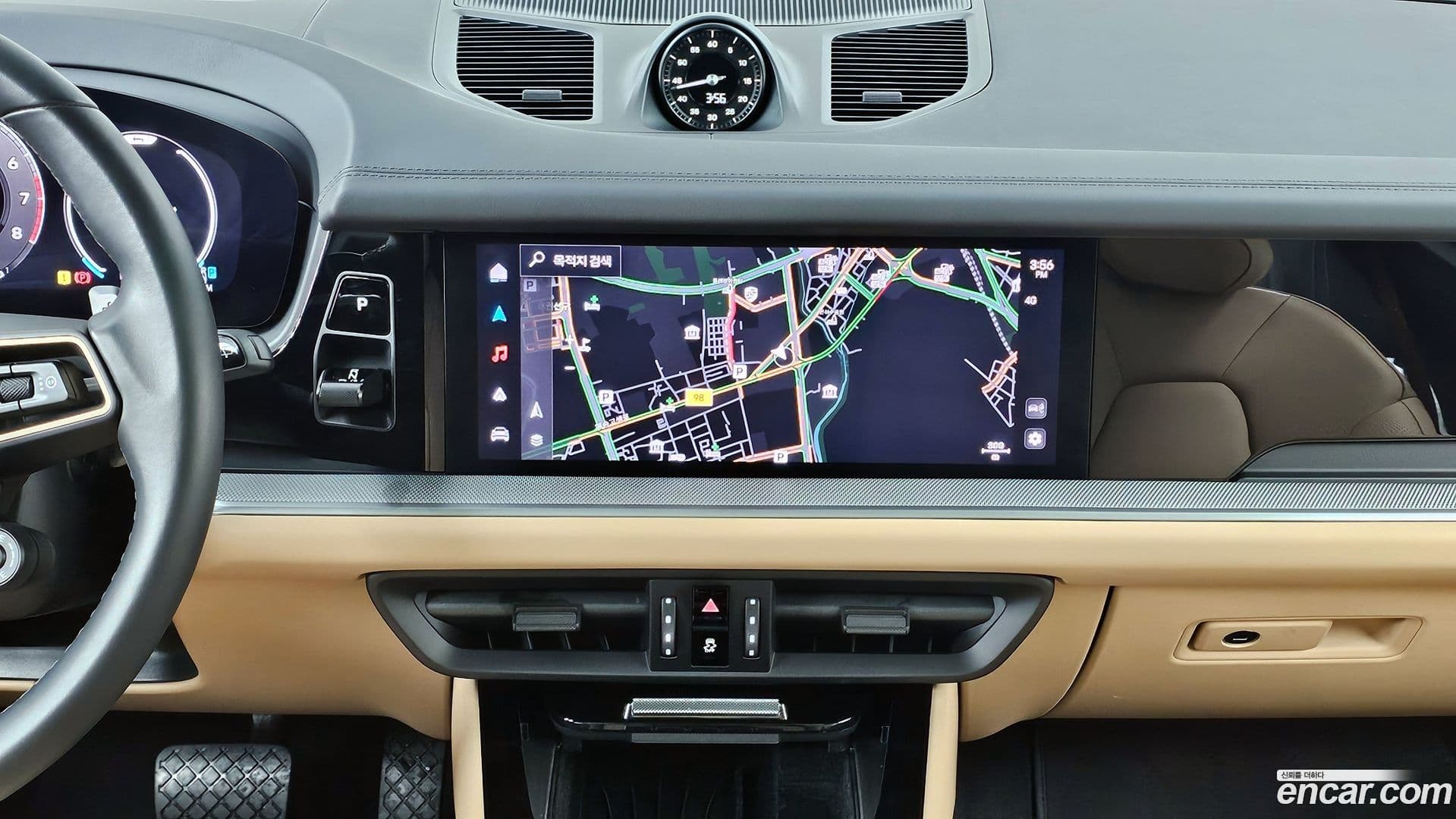 Main__Slider__Photo:Cayenne Porsche 2024.6-13