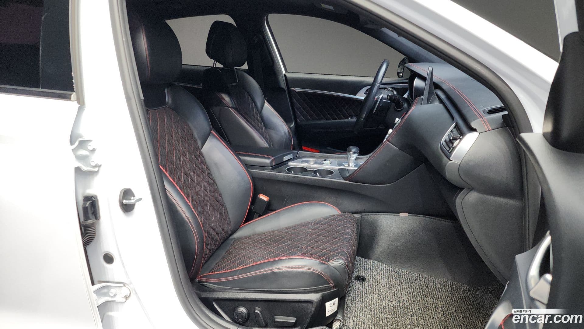 Main__Slider__Photo:G70 Genesis 2017.11-10