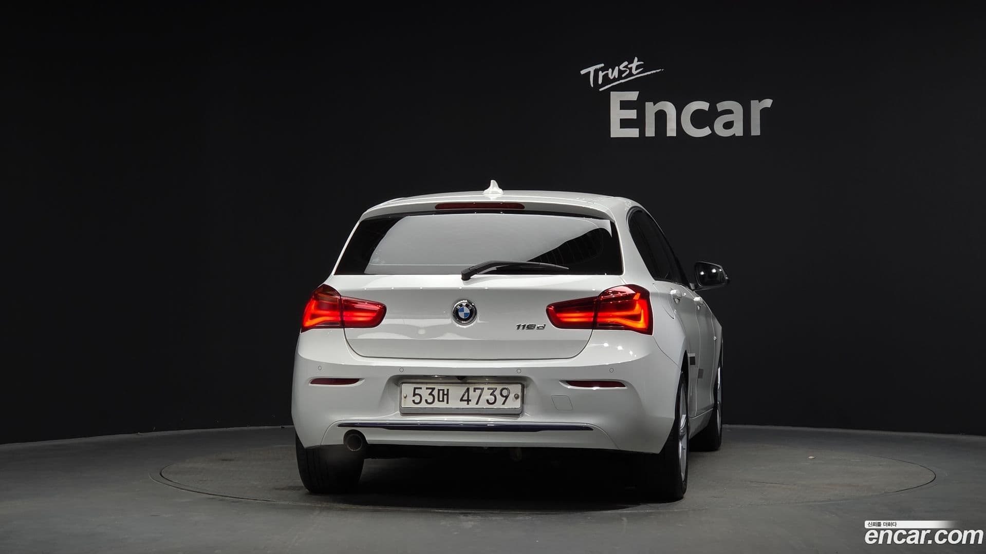 Main__Slider__Photo:1-Series BMW 2016.11-3