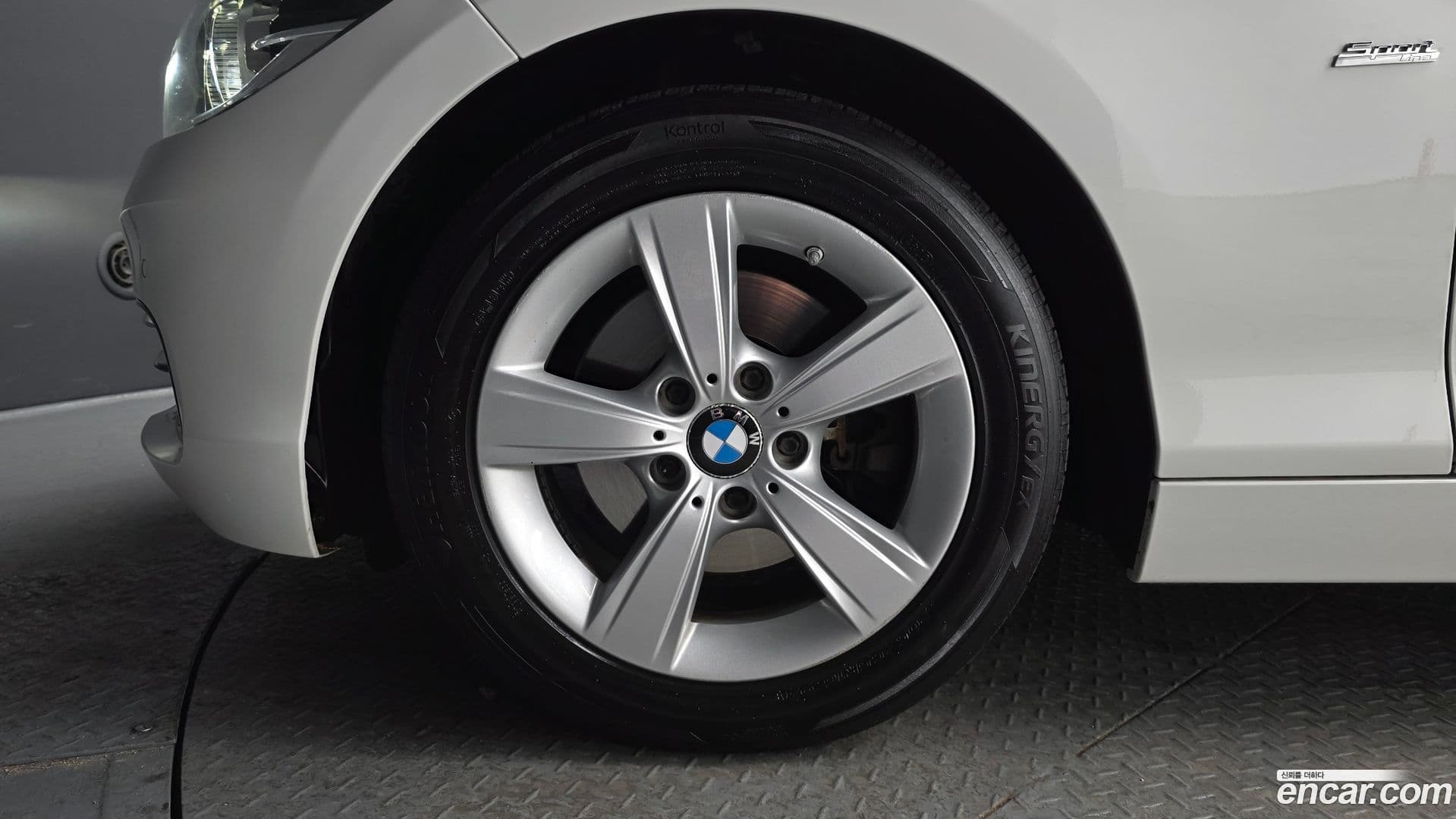 Main__Slider__Photo:1-Series BMW 2016.11-4