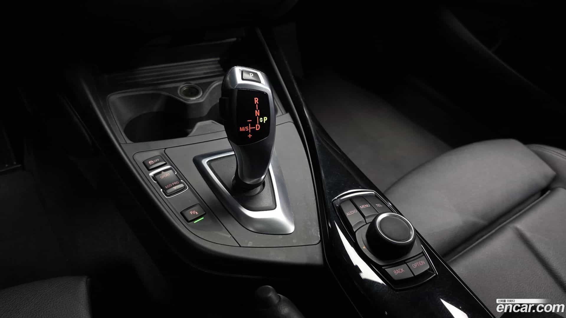 1-Series BMW 2016.11-INNER-009