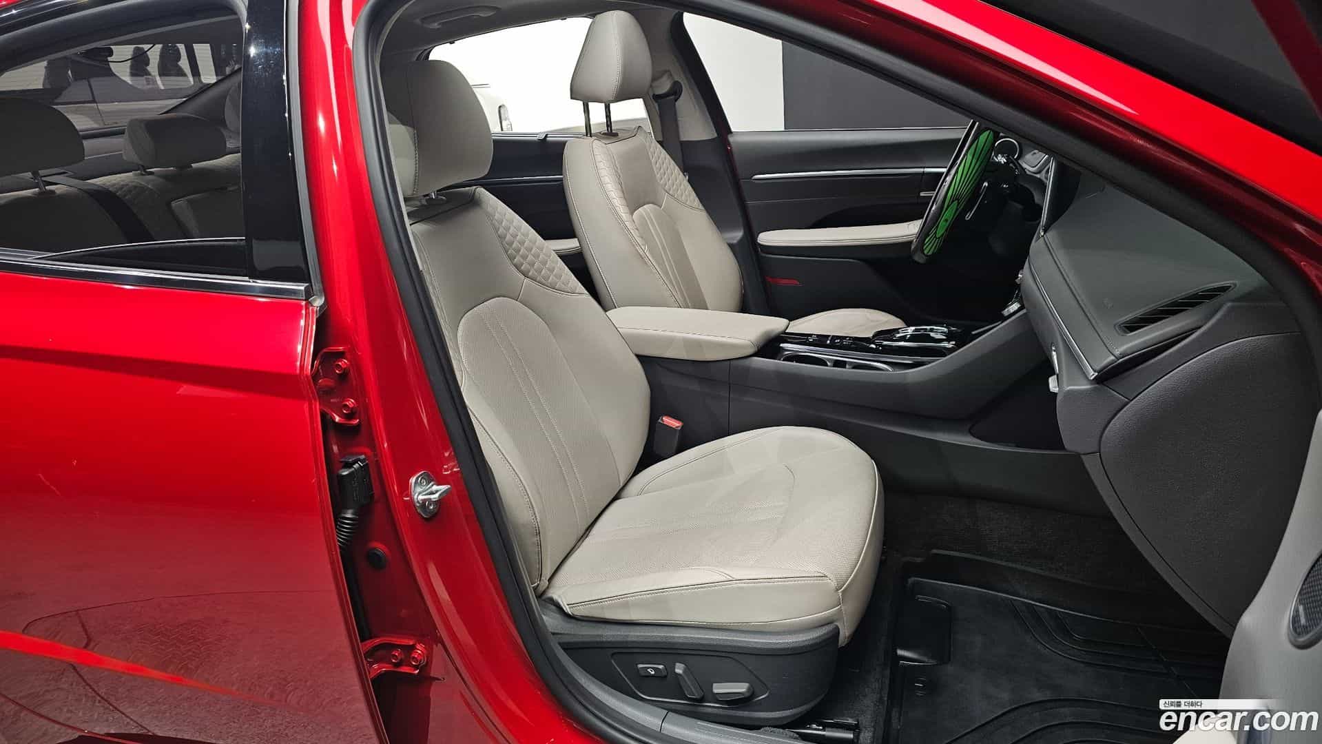 Sonata Hyundai 2021.1-INNER-010