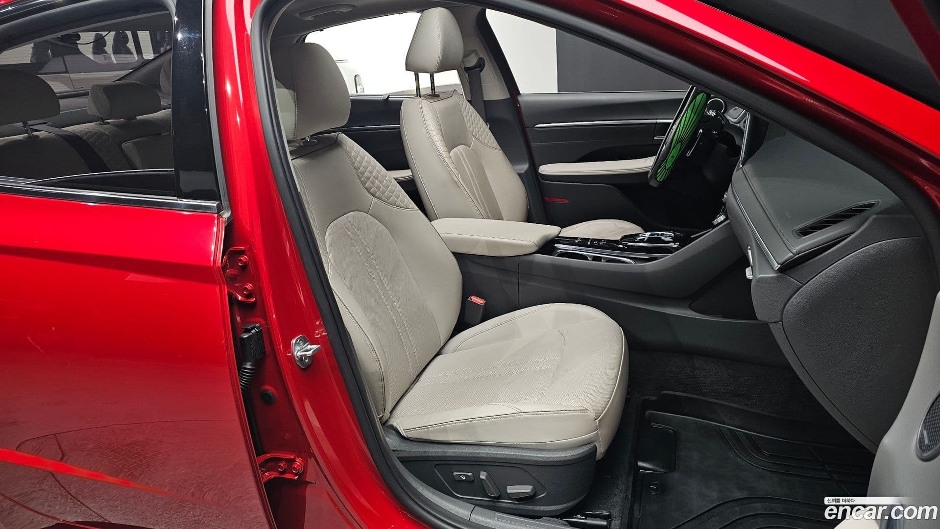 Main__Slider__Photo:Sonata Hyundai 2021.1-9