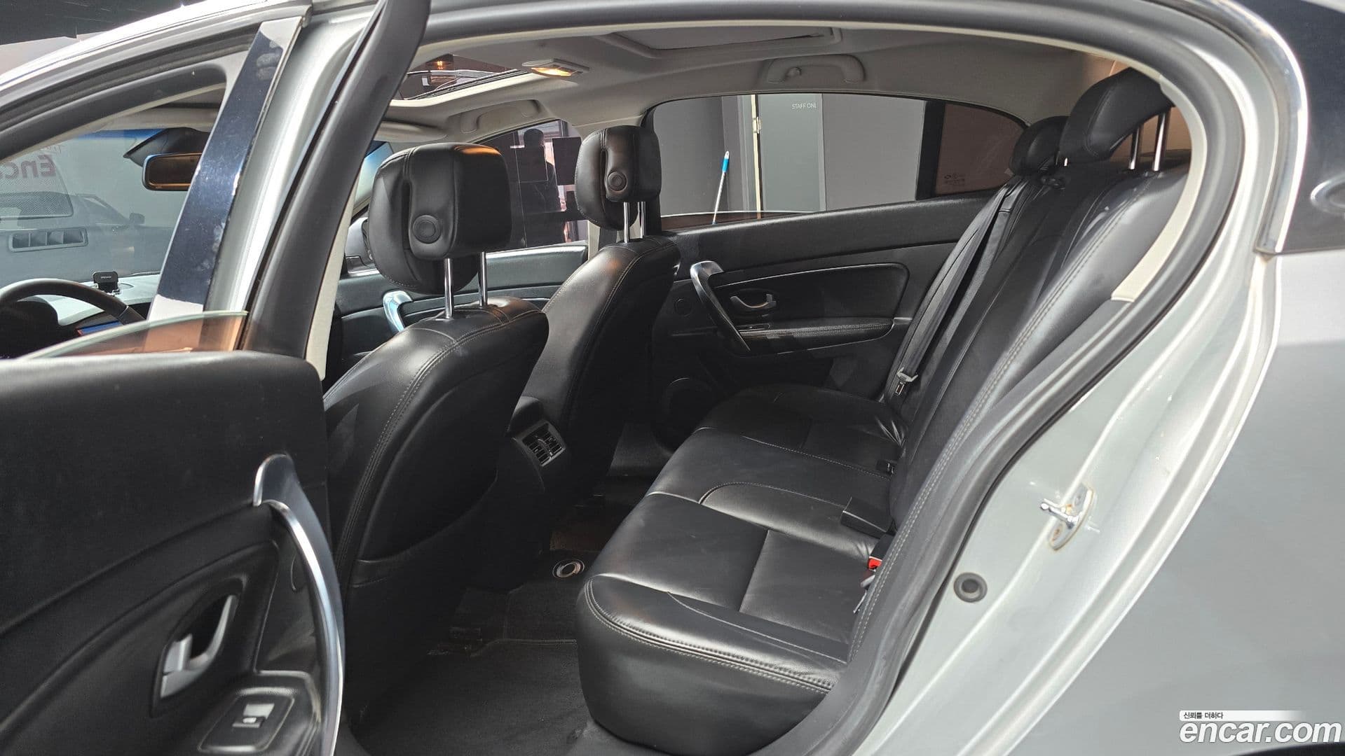 Main__Slider__Photo:SM5 Renault-KoreaSamsung 2010.6-12