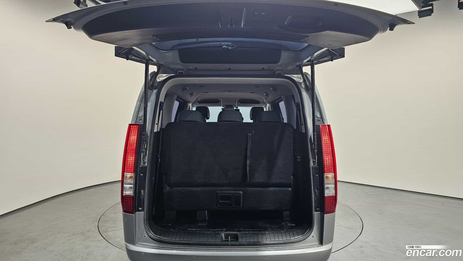 Staria Hyundai 2023.4-OPTION-024