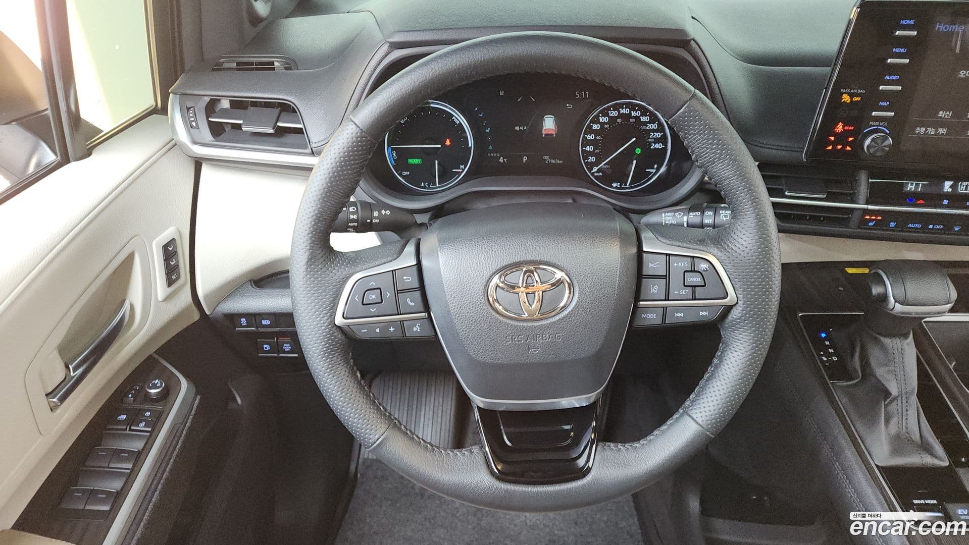 Main__Slider__Photo:Sienna Toyota 2023.6-12