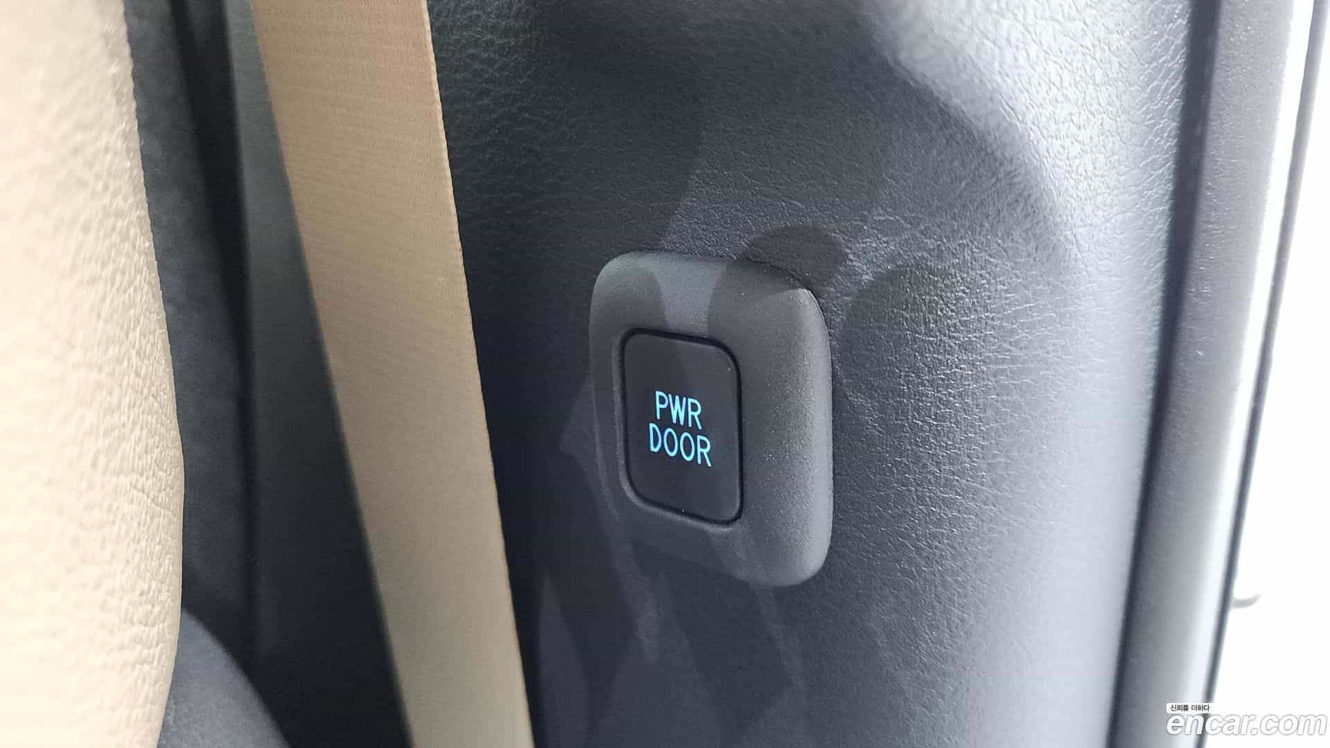 Sienna Toyota 2023.6-OPTION-023