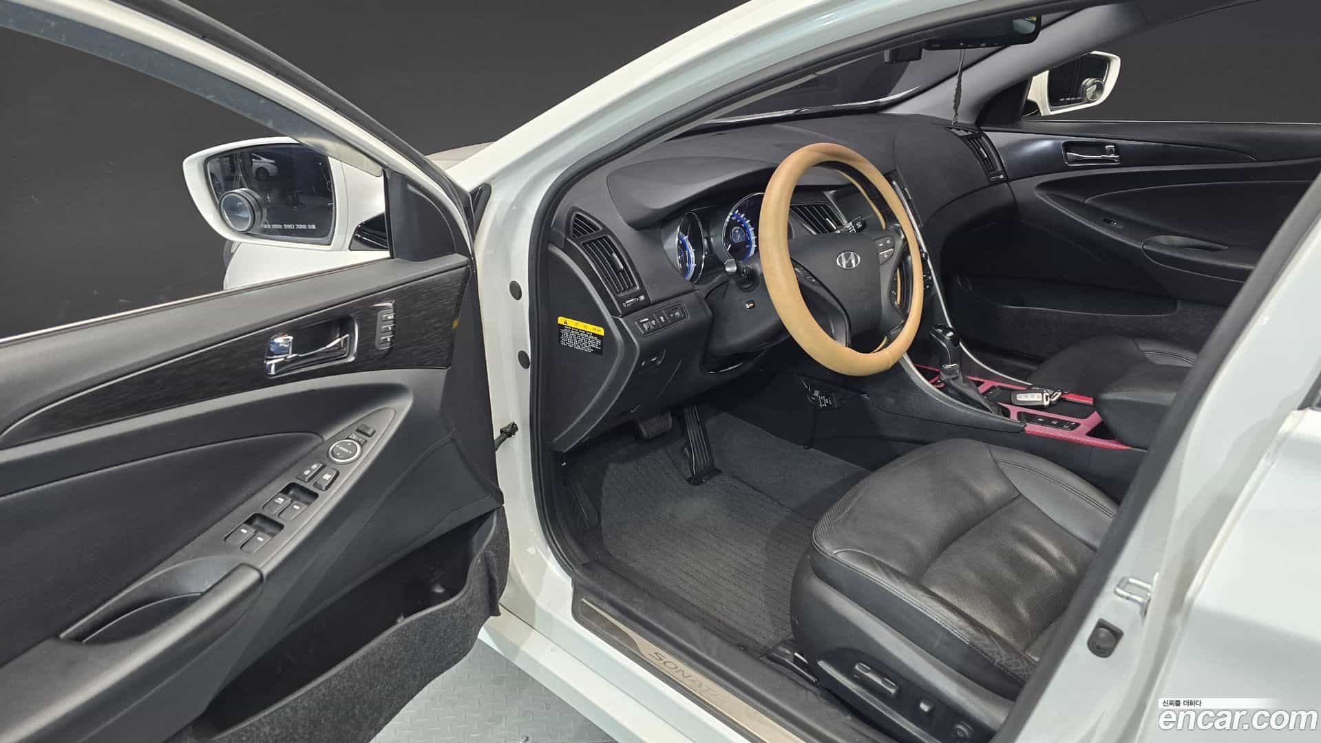 Sonata Hyundai 2014.5-INNER-010