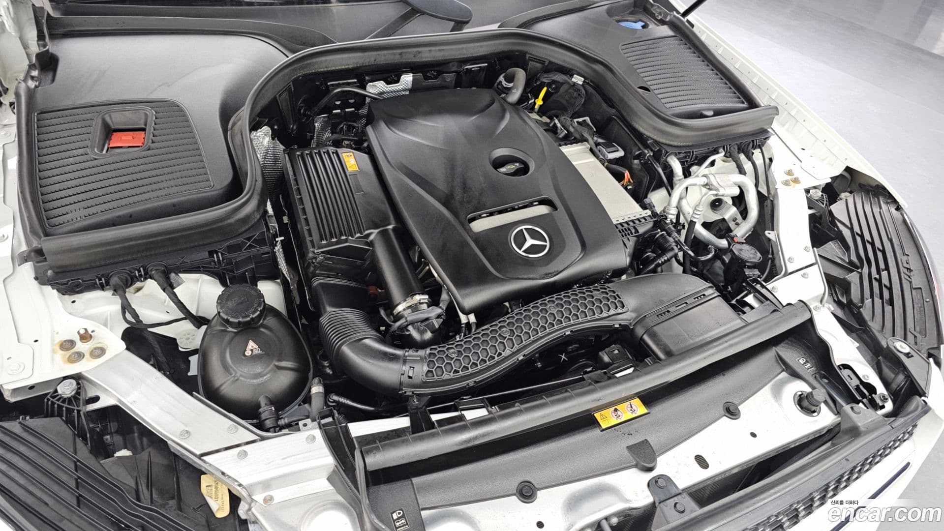 Main__Slider__Photo:GLC-Class Mercedes-Benz 2019.7-5