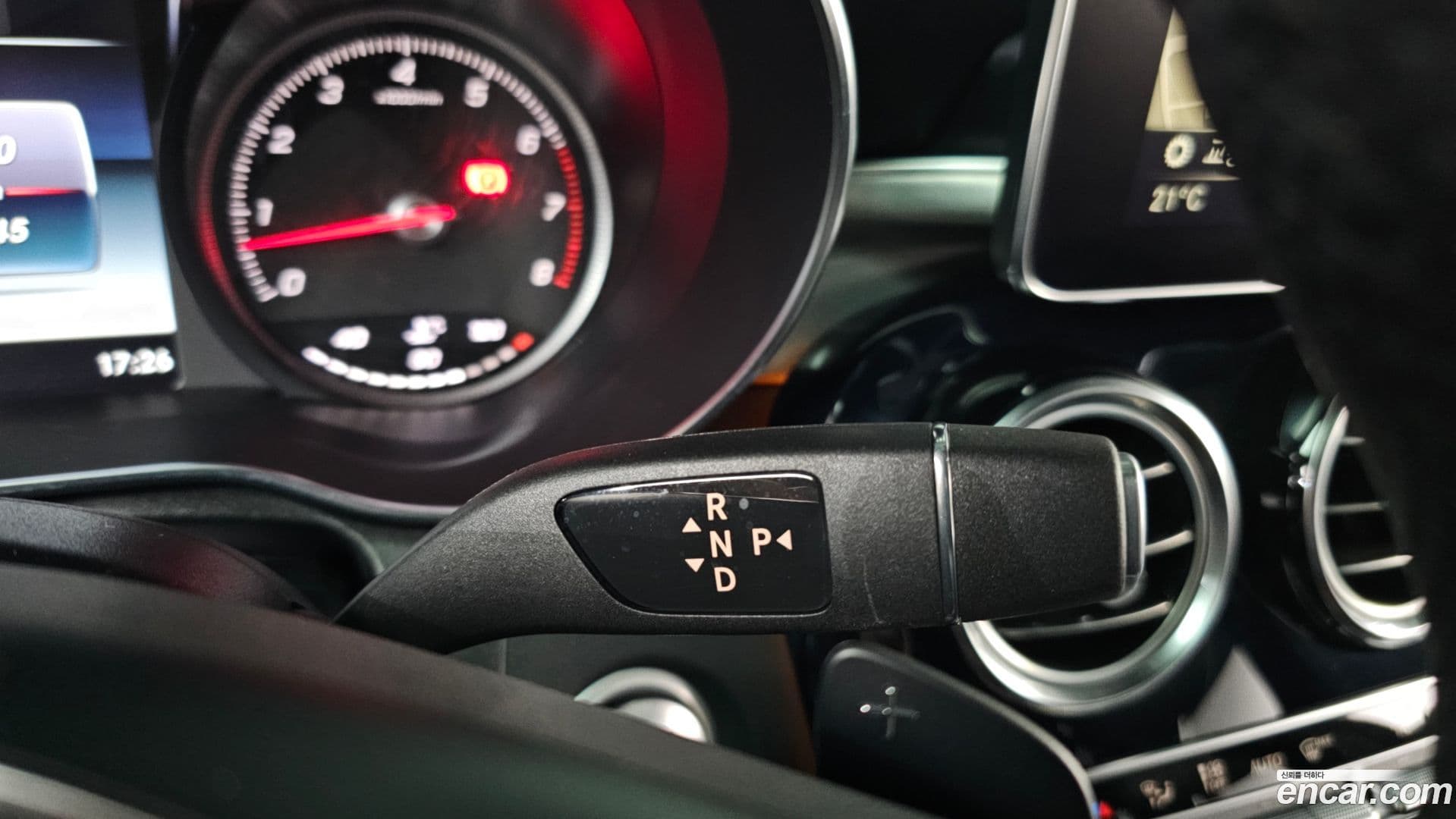 Main__Slider__Photo:GLC-Class Mercedes-Benz 2019.7-8