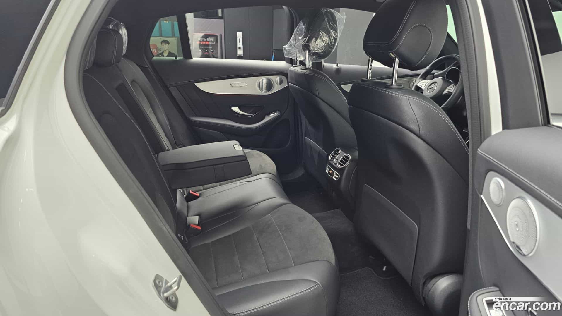 GLC-Class Mercedes-Benz 2019.7-OPTION-016