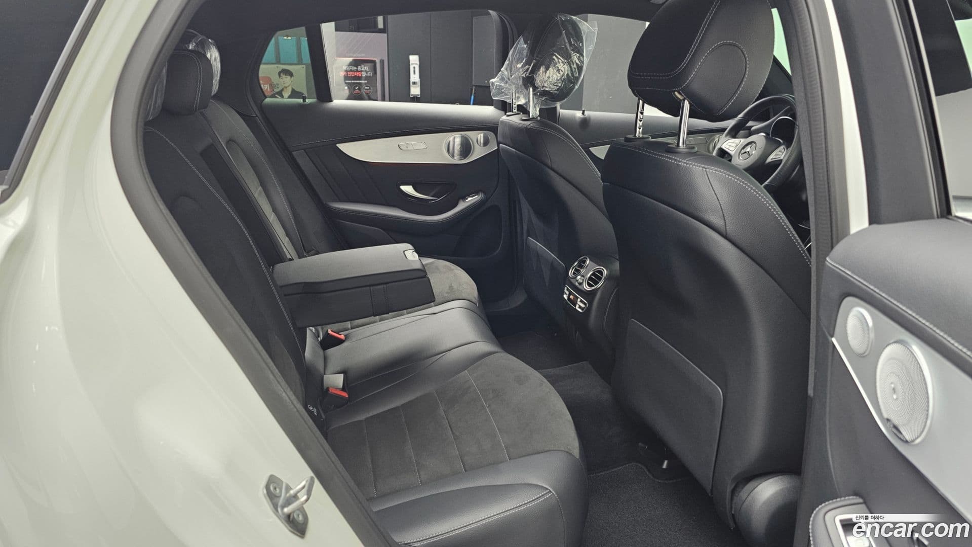 Main__Slider__Photo:GLC-Class Mercedes-Benz 2019.7-11