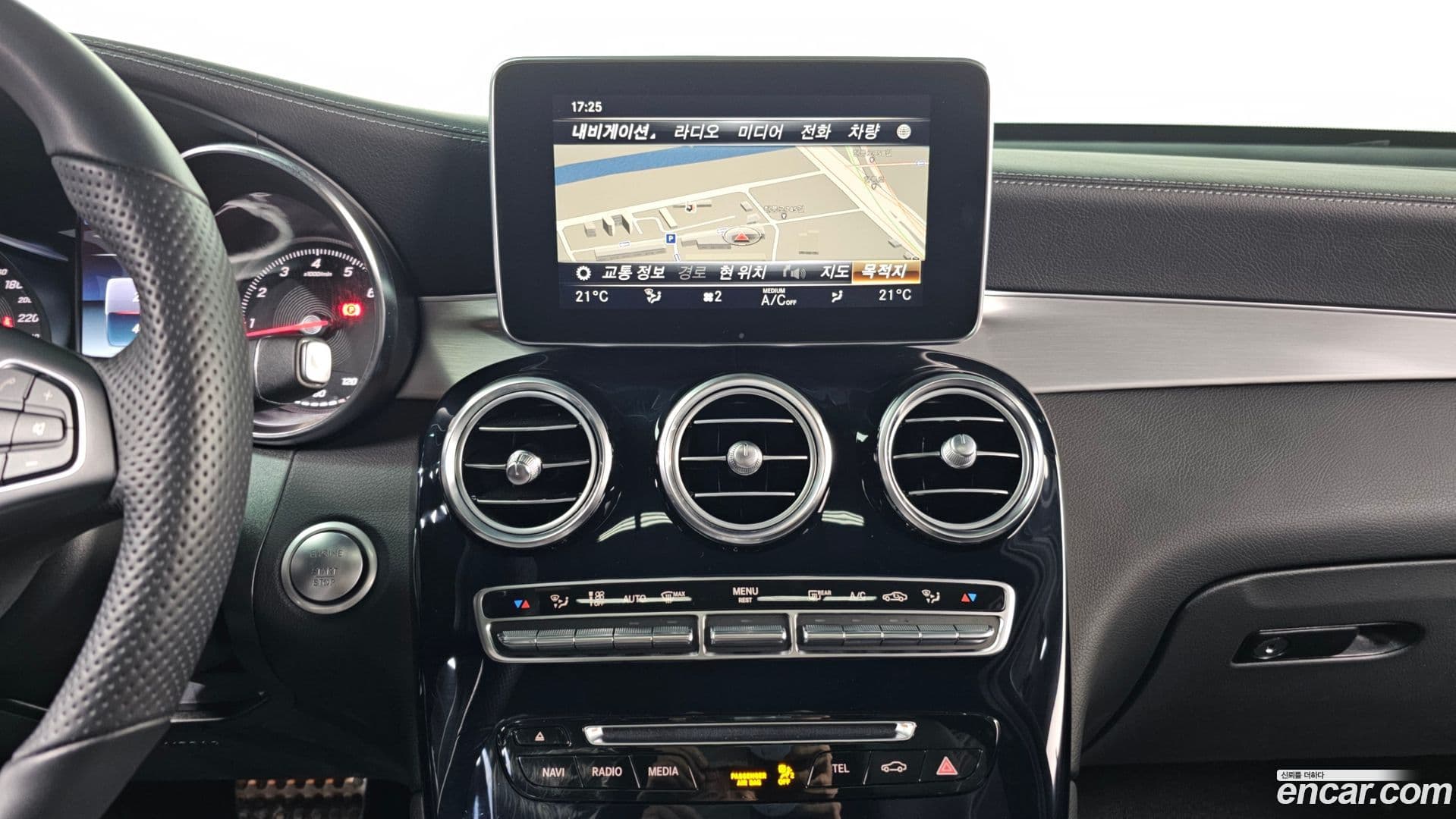 Main__Slider__Photo:GLC-Class Mercedes-Benz 2019.7-13